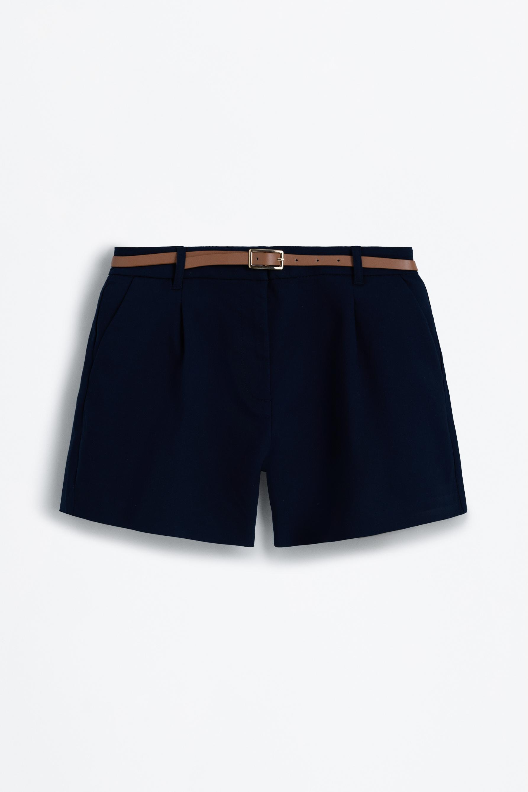 Pleated shorts — NAVY