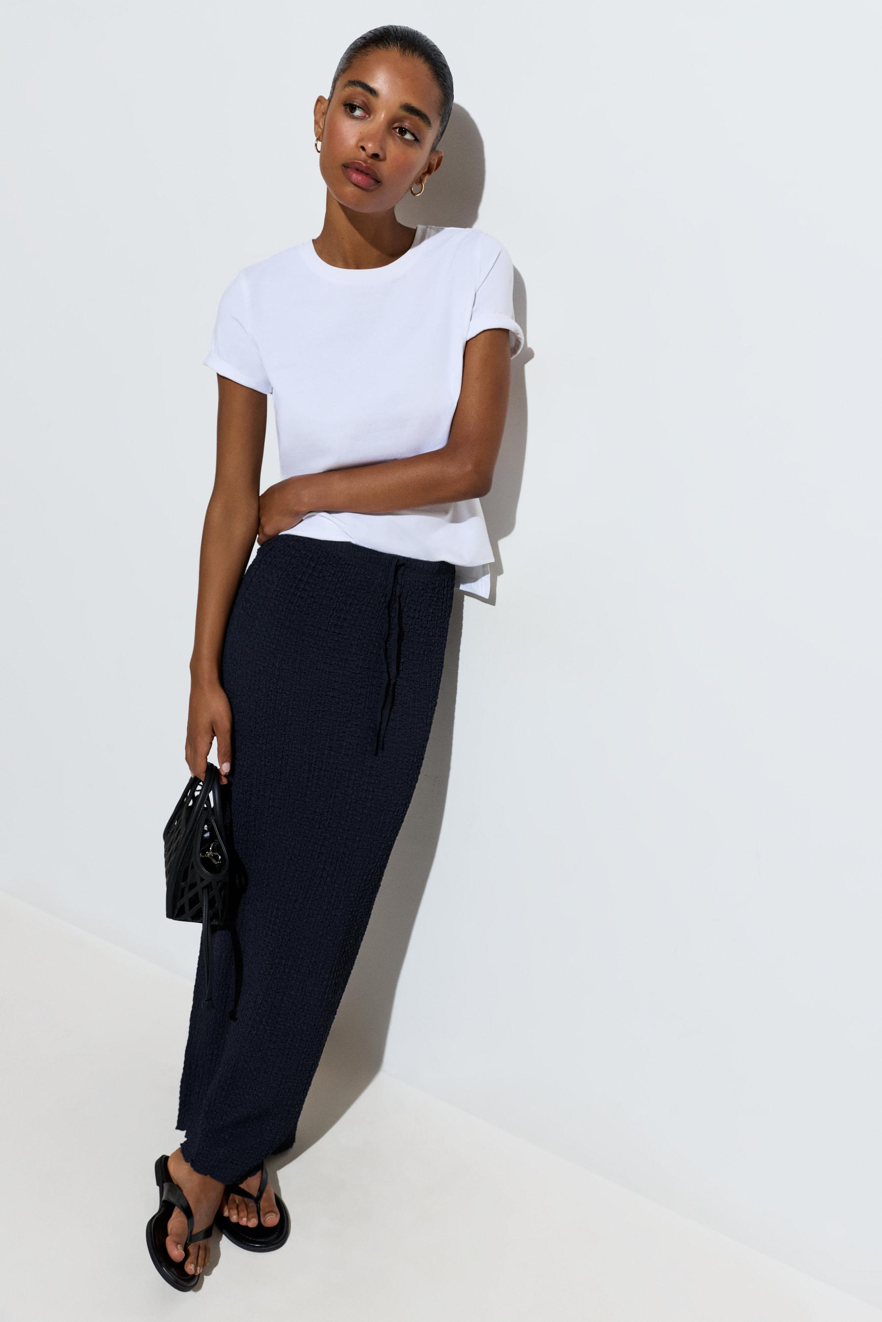 Textured midi skirt — NAVY