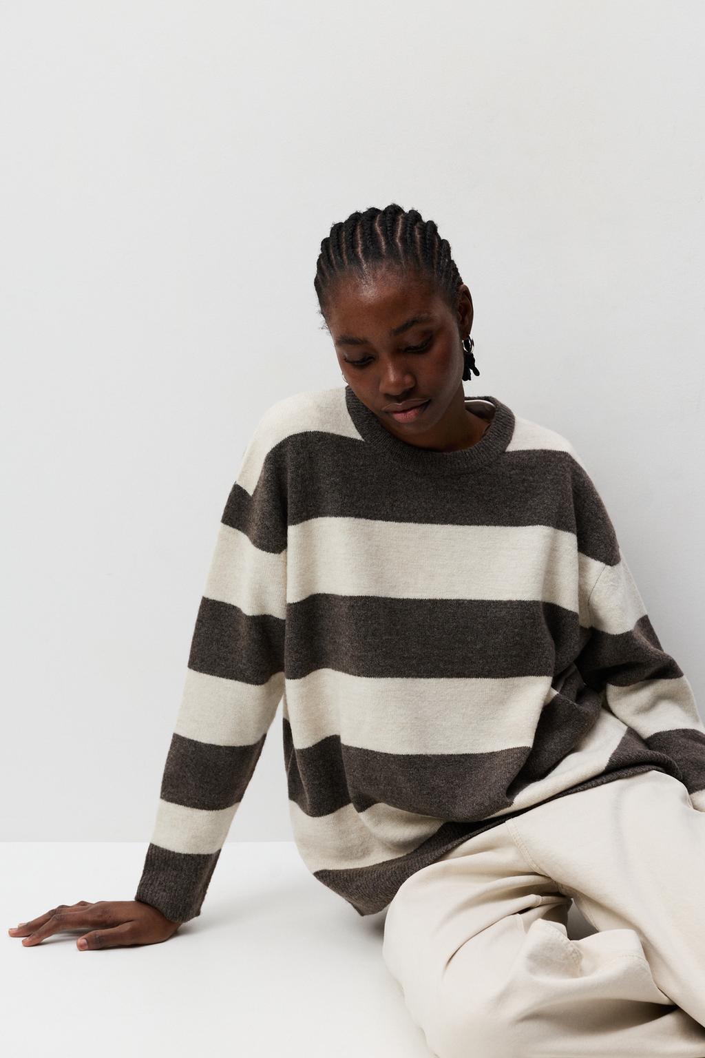 Long foamy sweater
