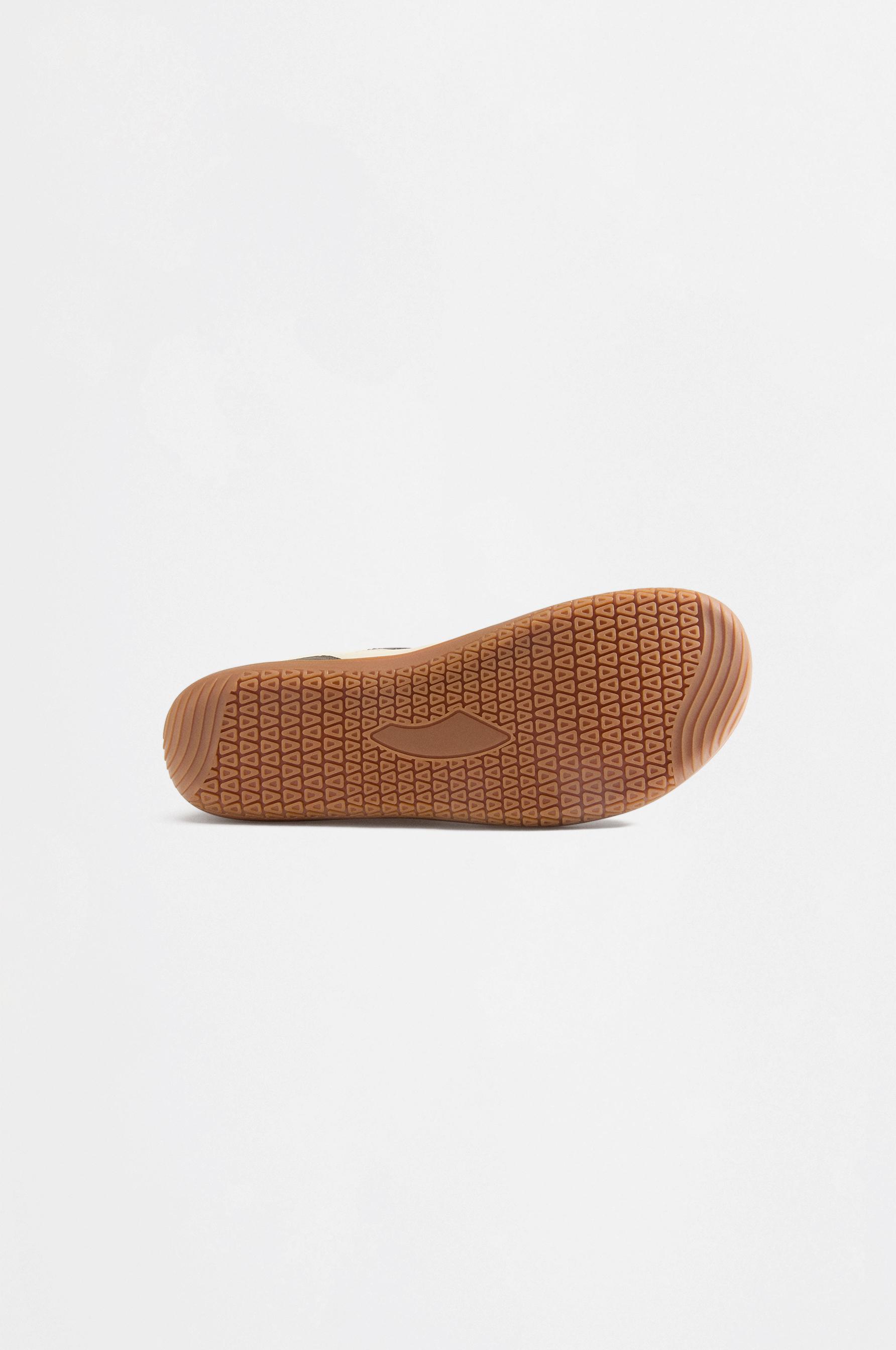 Hummel Barefoot Sneakers — OTHERS