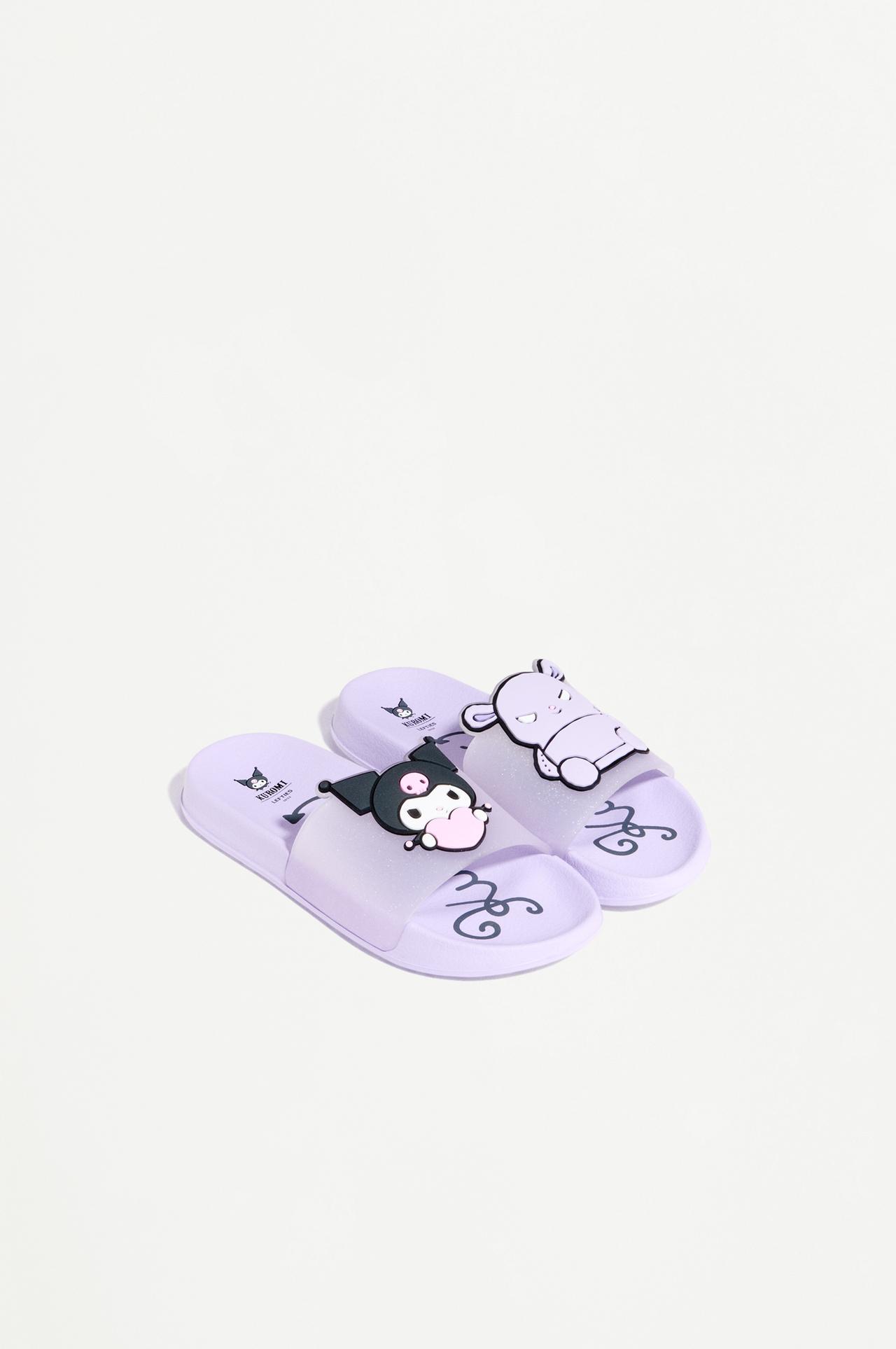 KUROMI ©SANRIO SLIDE SANDALS — MAUVE