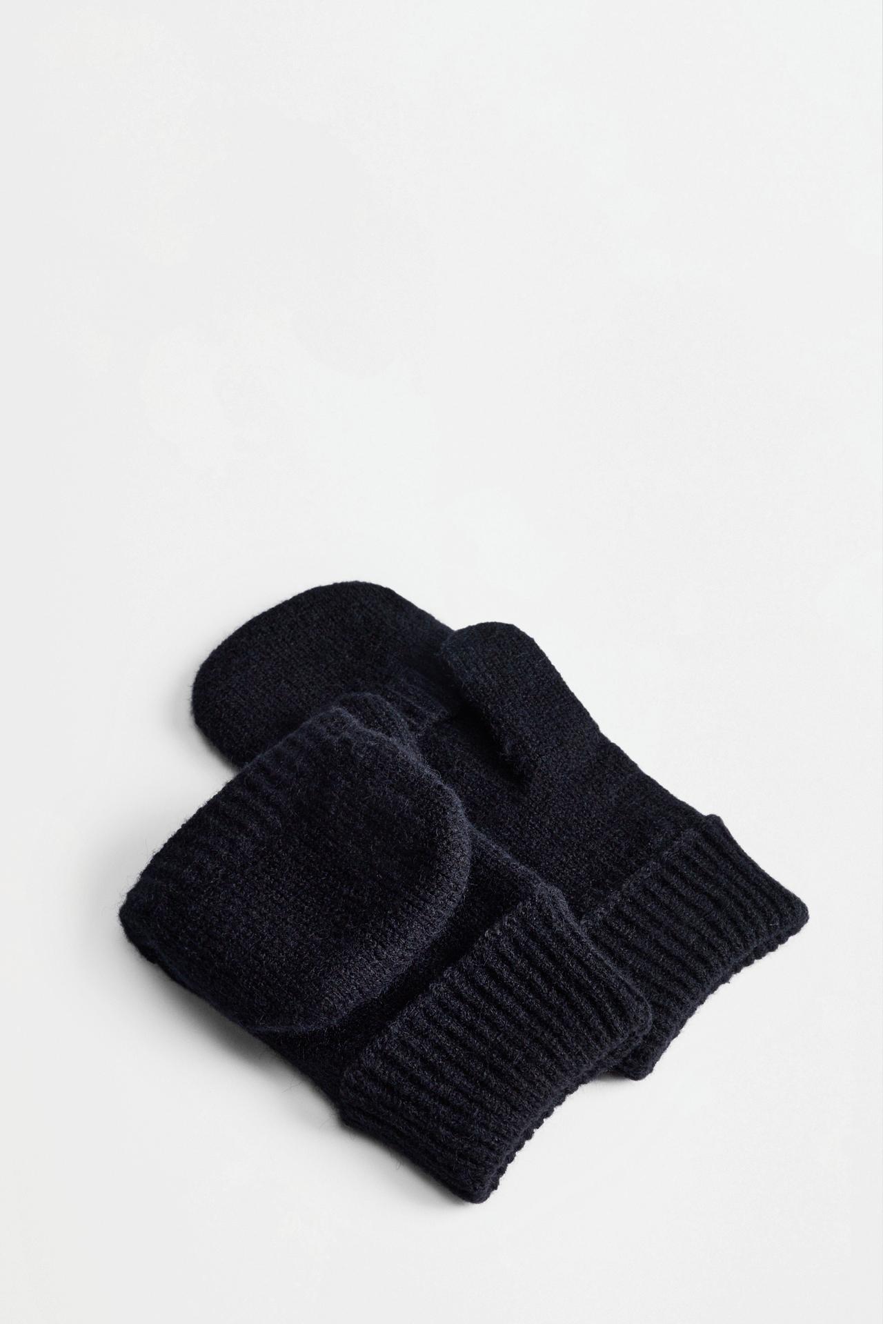 Braided knit mittens — BLACK