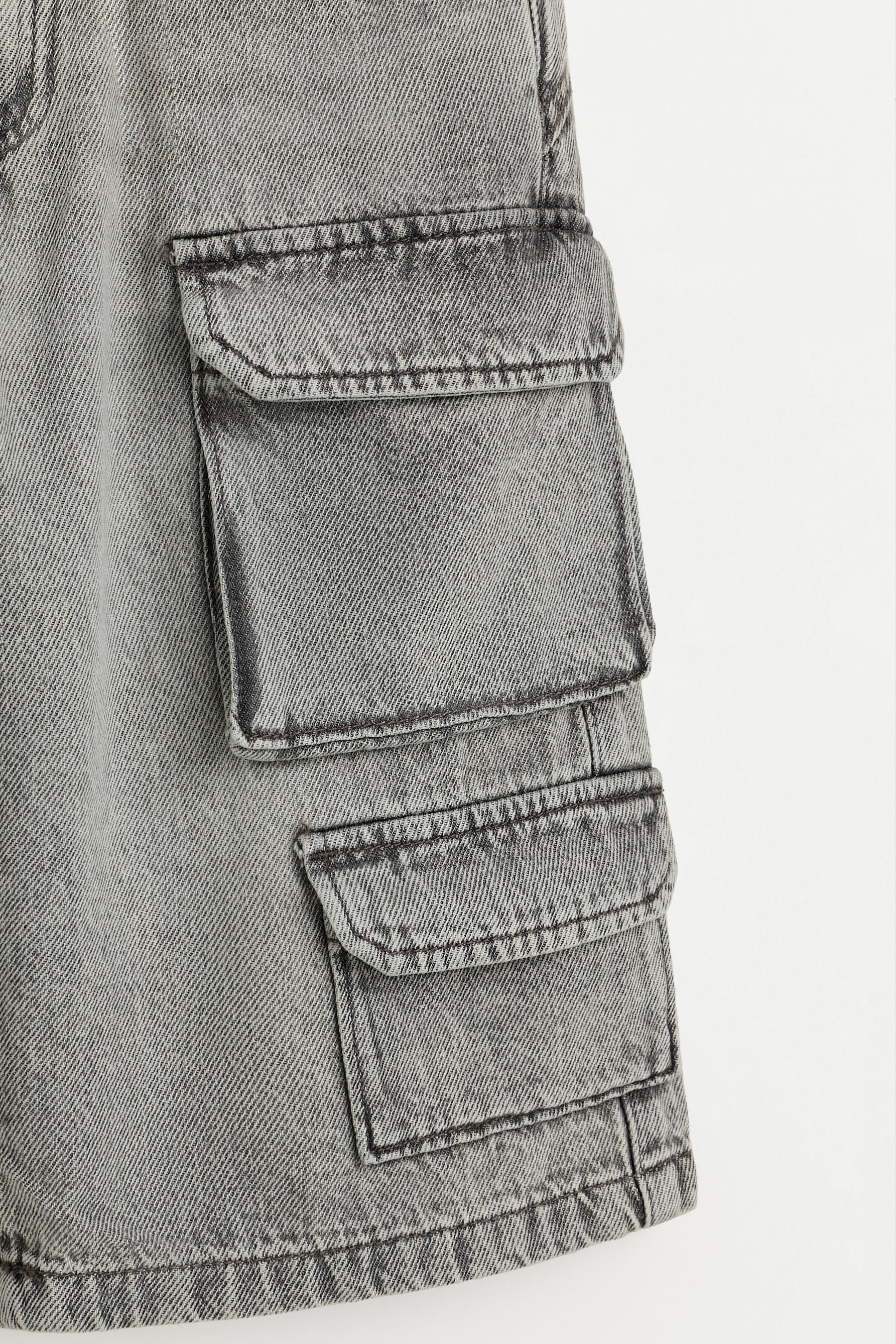 Multi-pocket denim cargo Bermuda shorts — MEDIUM GREY