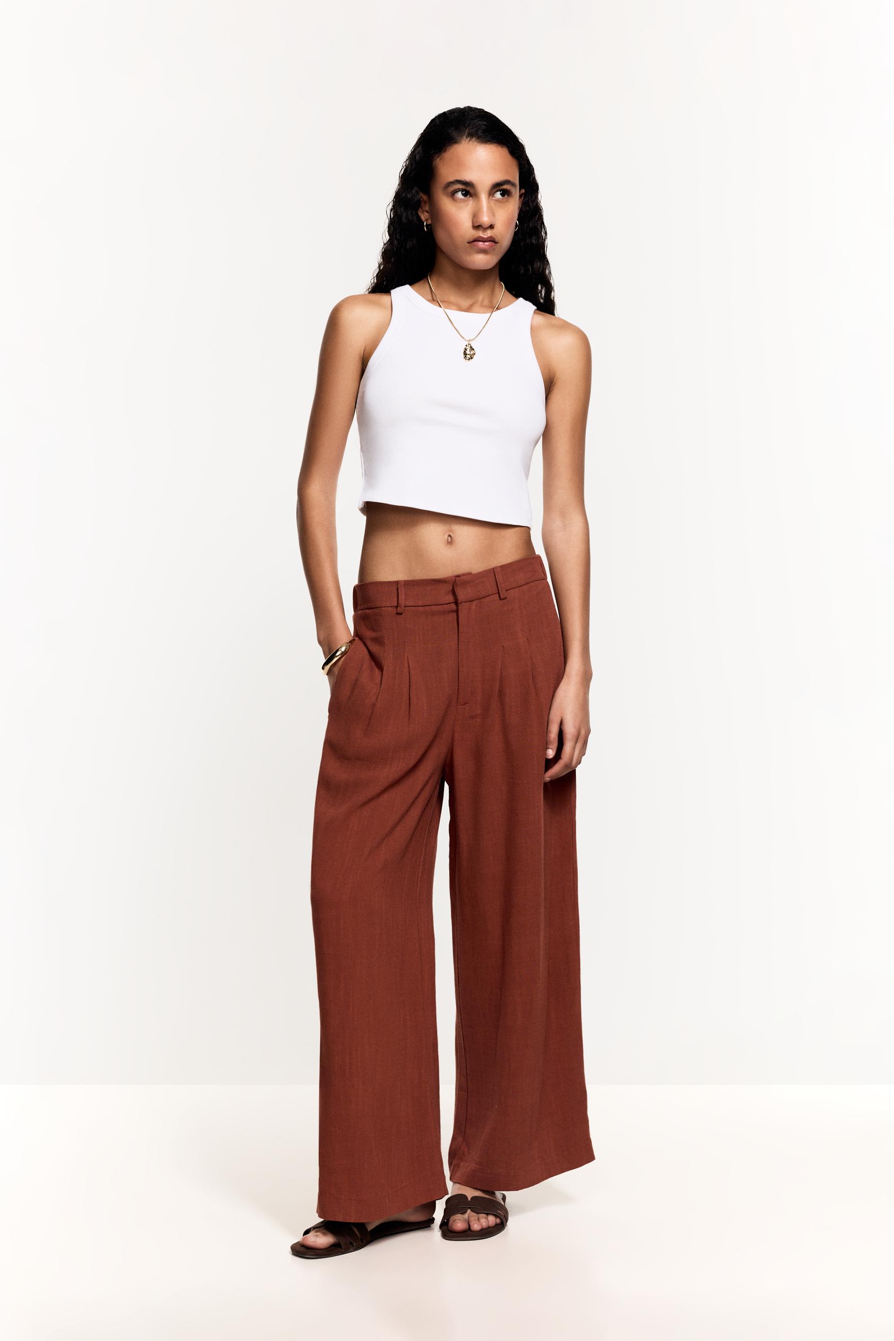 Cropped racerback top — WHITE