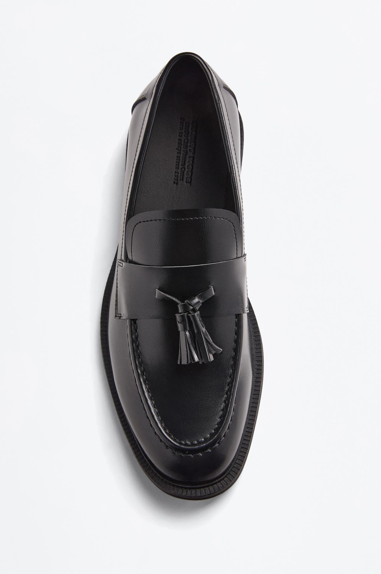 Tassel loafer shoe — BLACK
