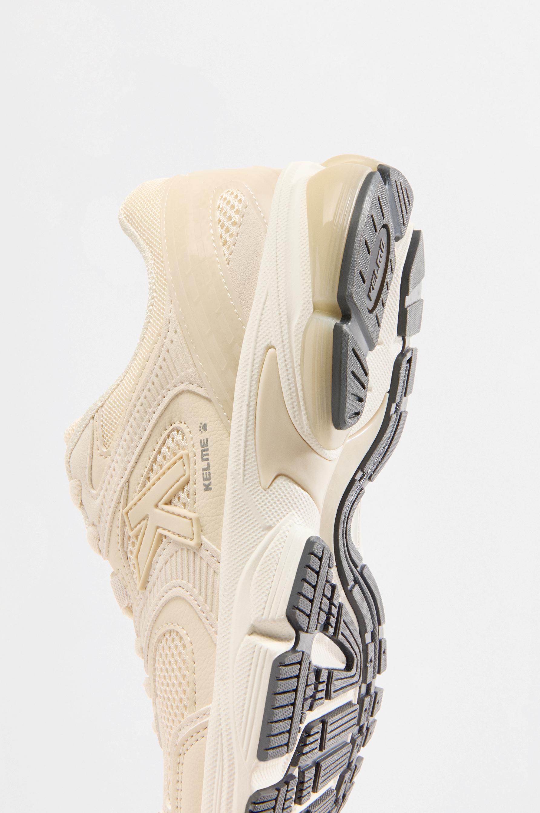 Kelme Sneakers — ECRU