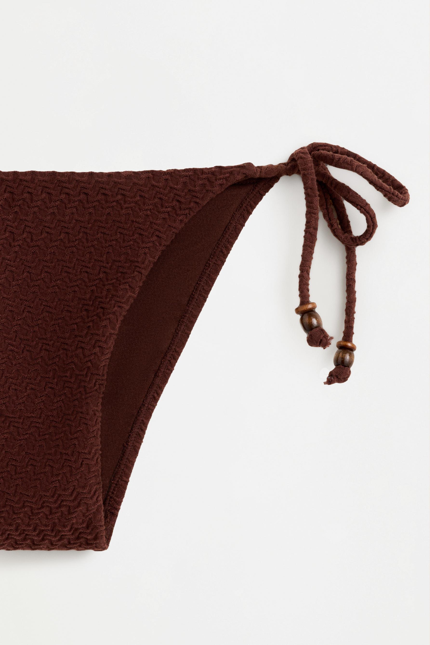 Textured bikini bottom — BROWN