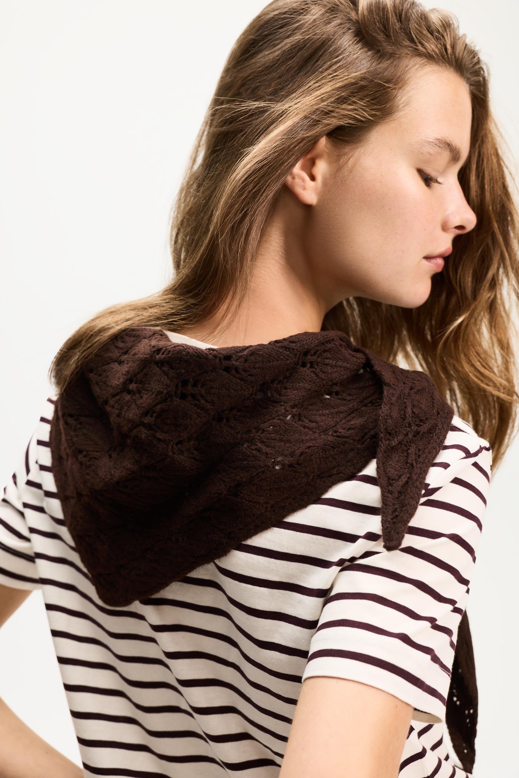 Openwork scarf — DARK BROWN