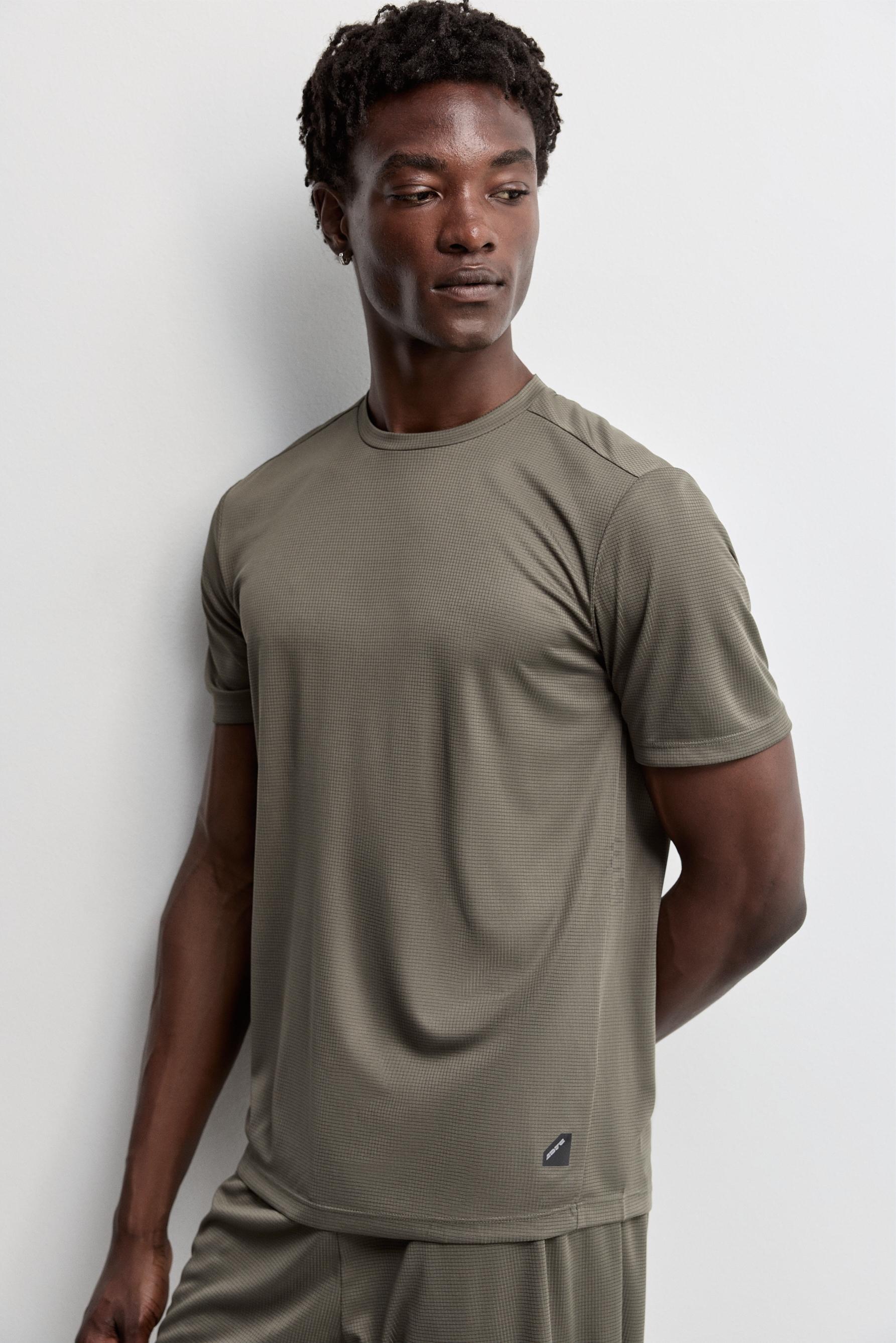 Sports T-shirt — DARK GREEN