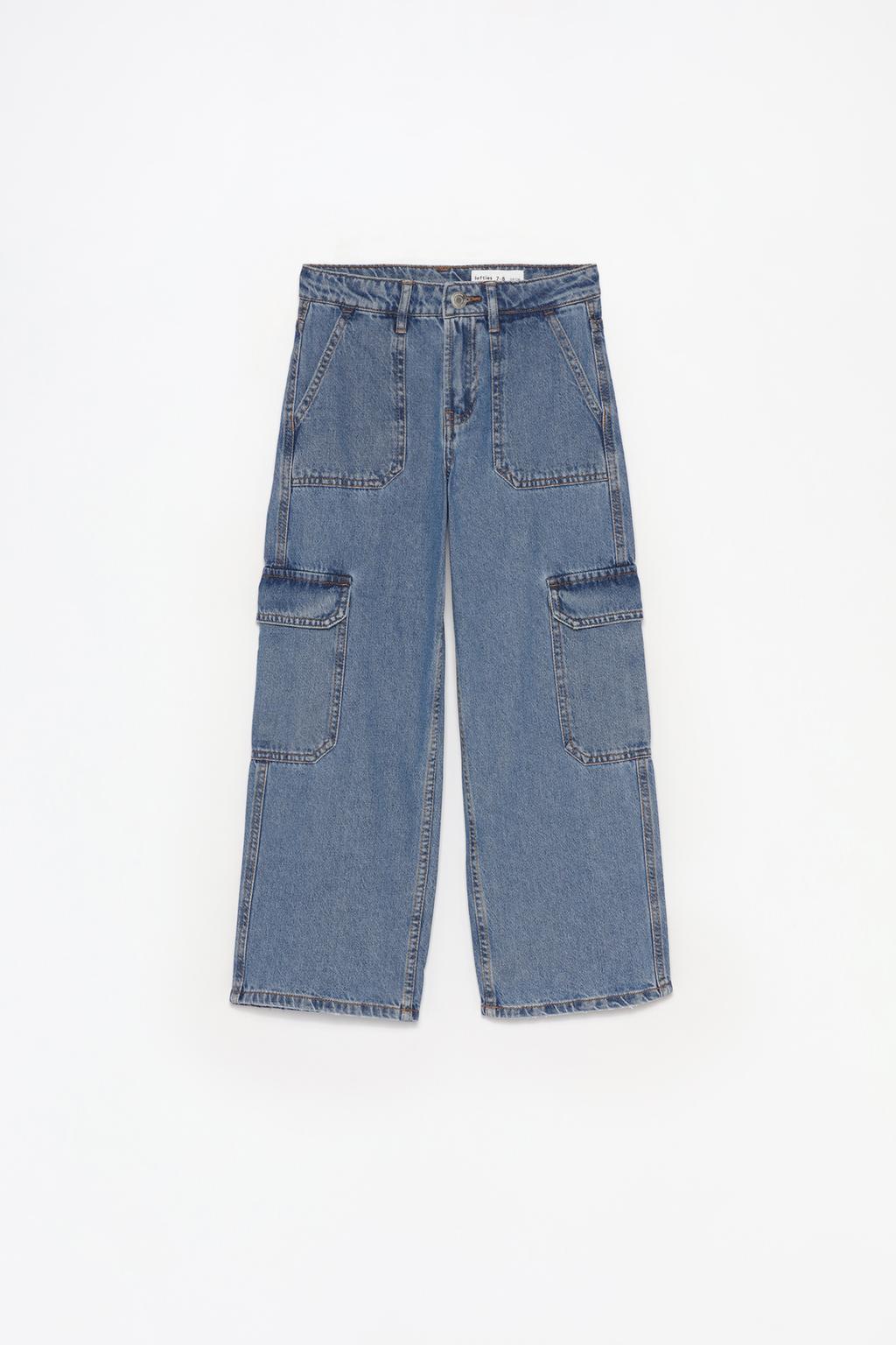 Wide-leg cargo jeans