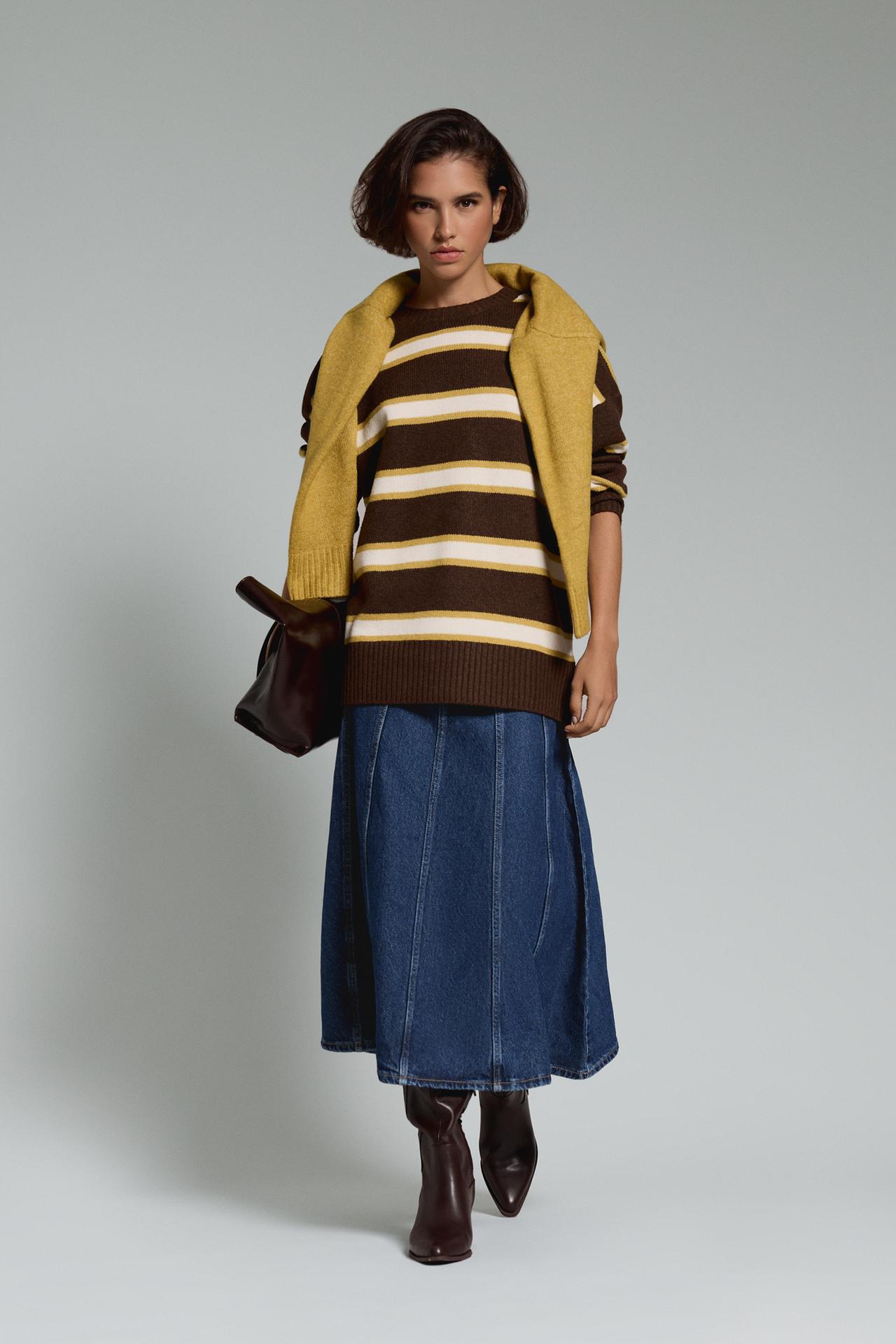 Basic oversize spongy-knit sweater — BROWN/ECRU