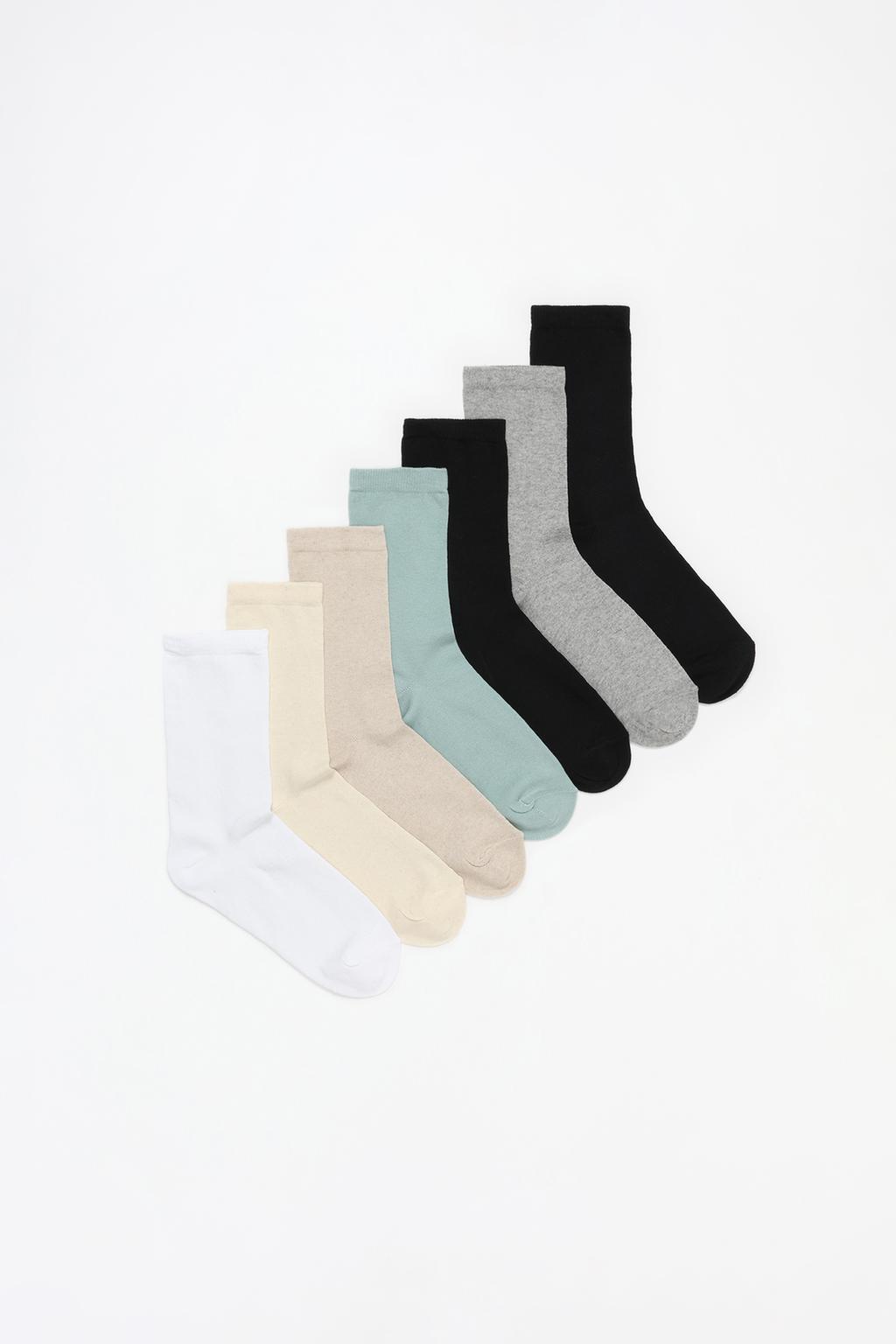 7-pack of long socks