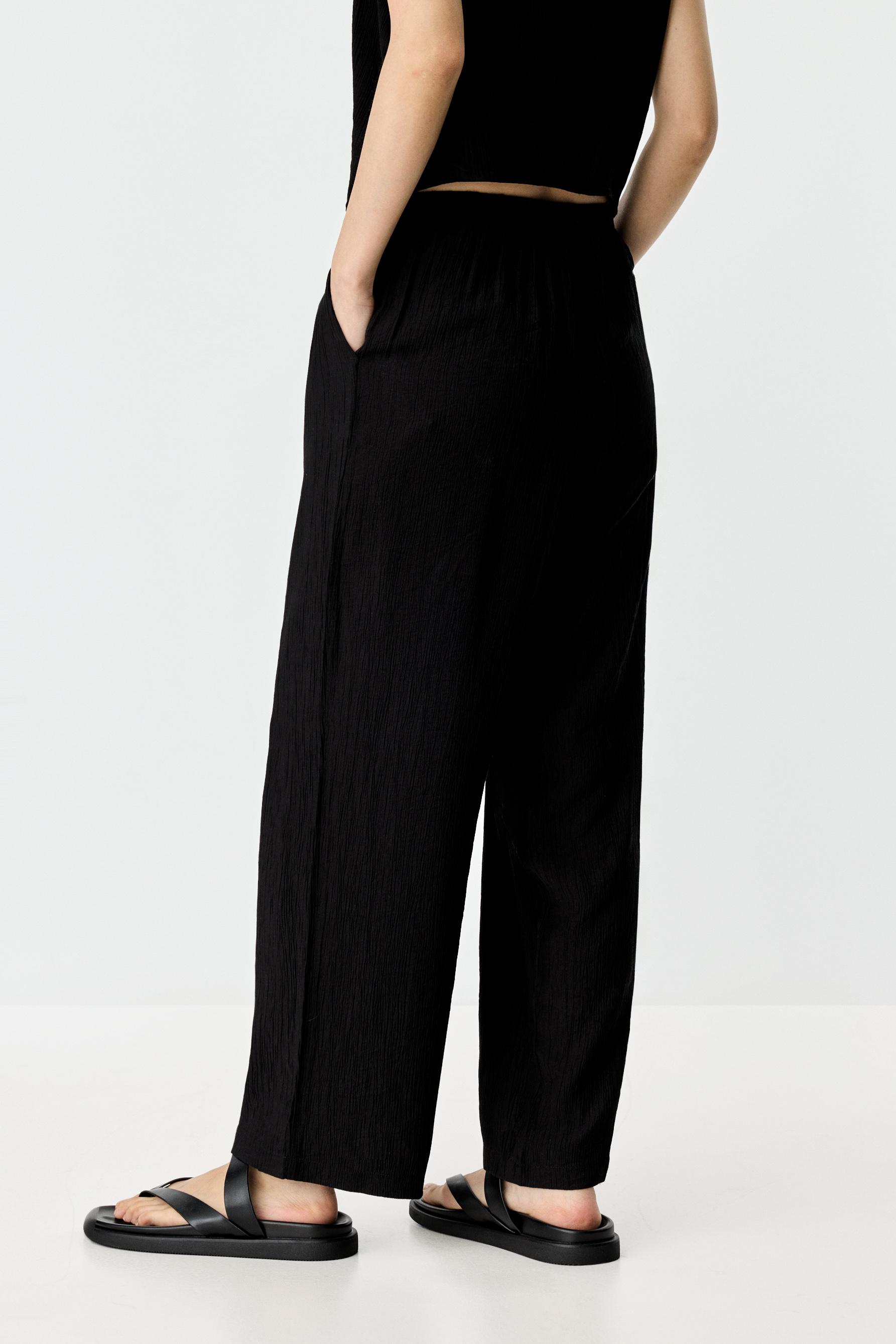 Textured jogging trousers — BLACK