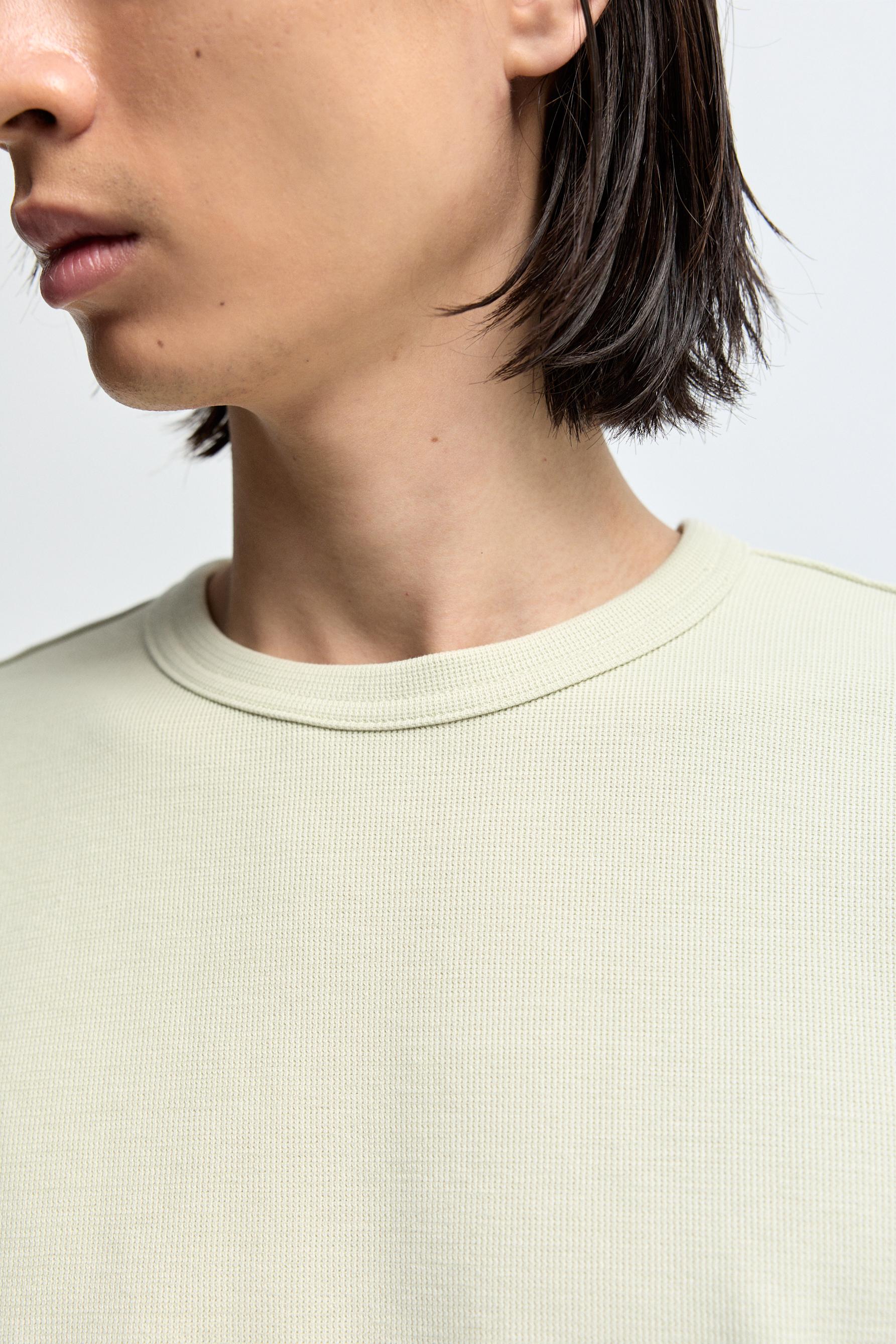 Textured T-shirt — APPLE GREEN