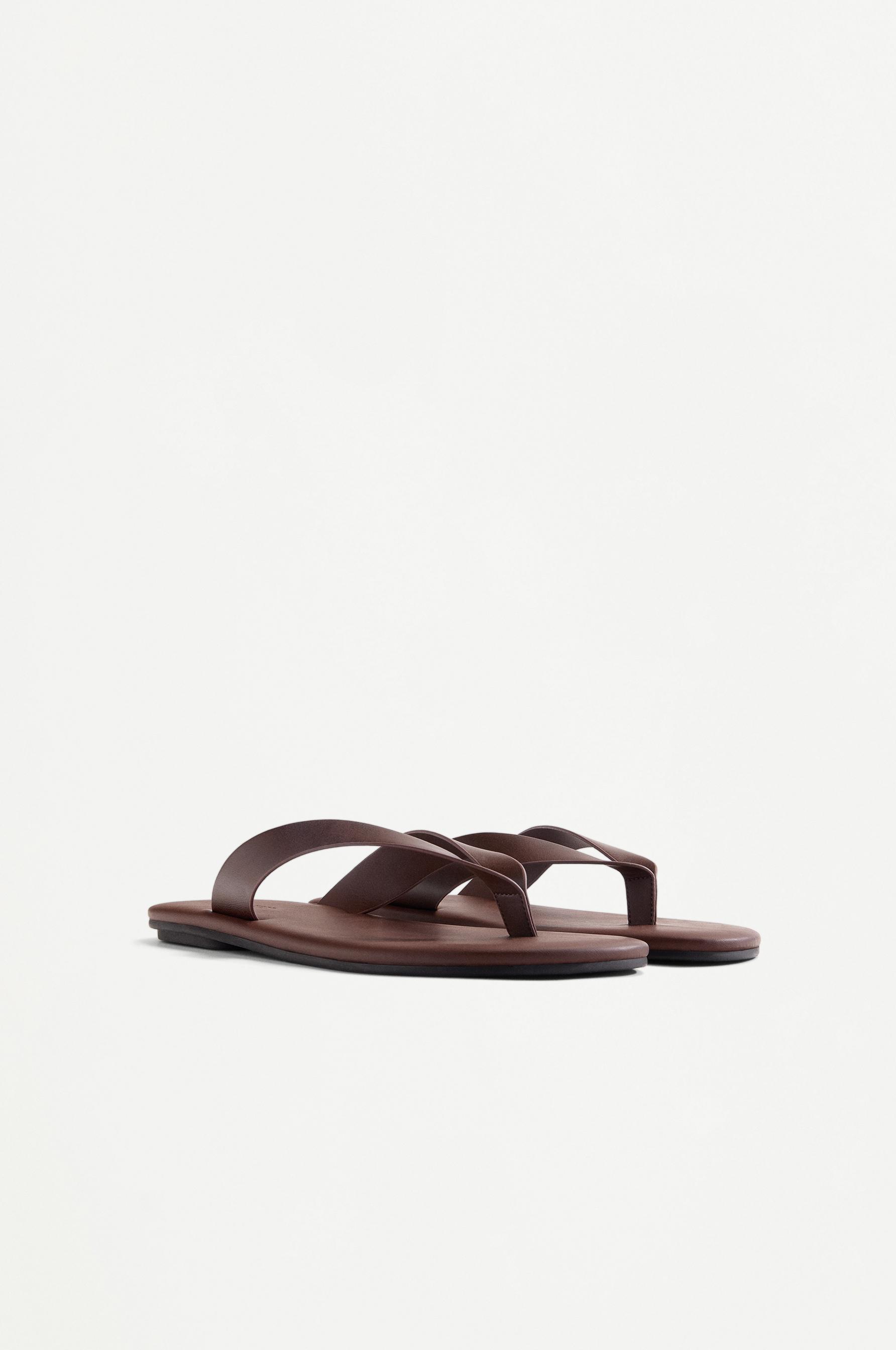 Strap sandals — BROWN