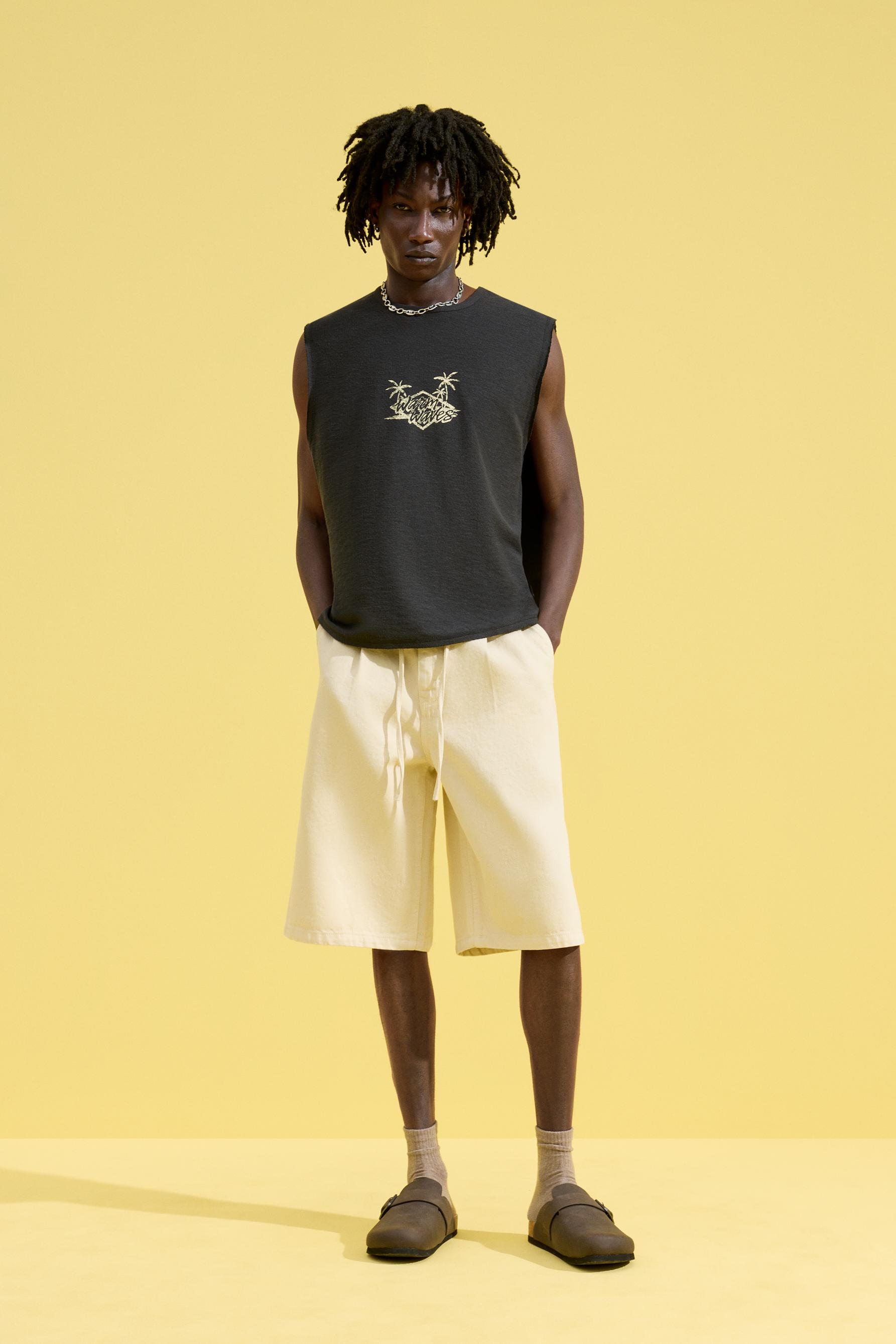 Printed sleeveless T-shirt — PALE GREY
