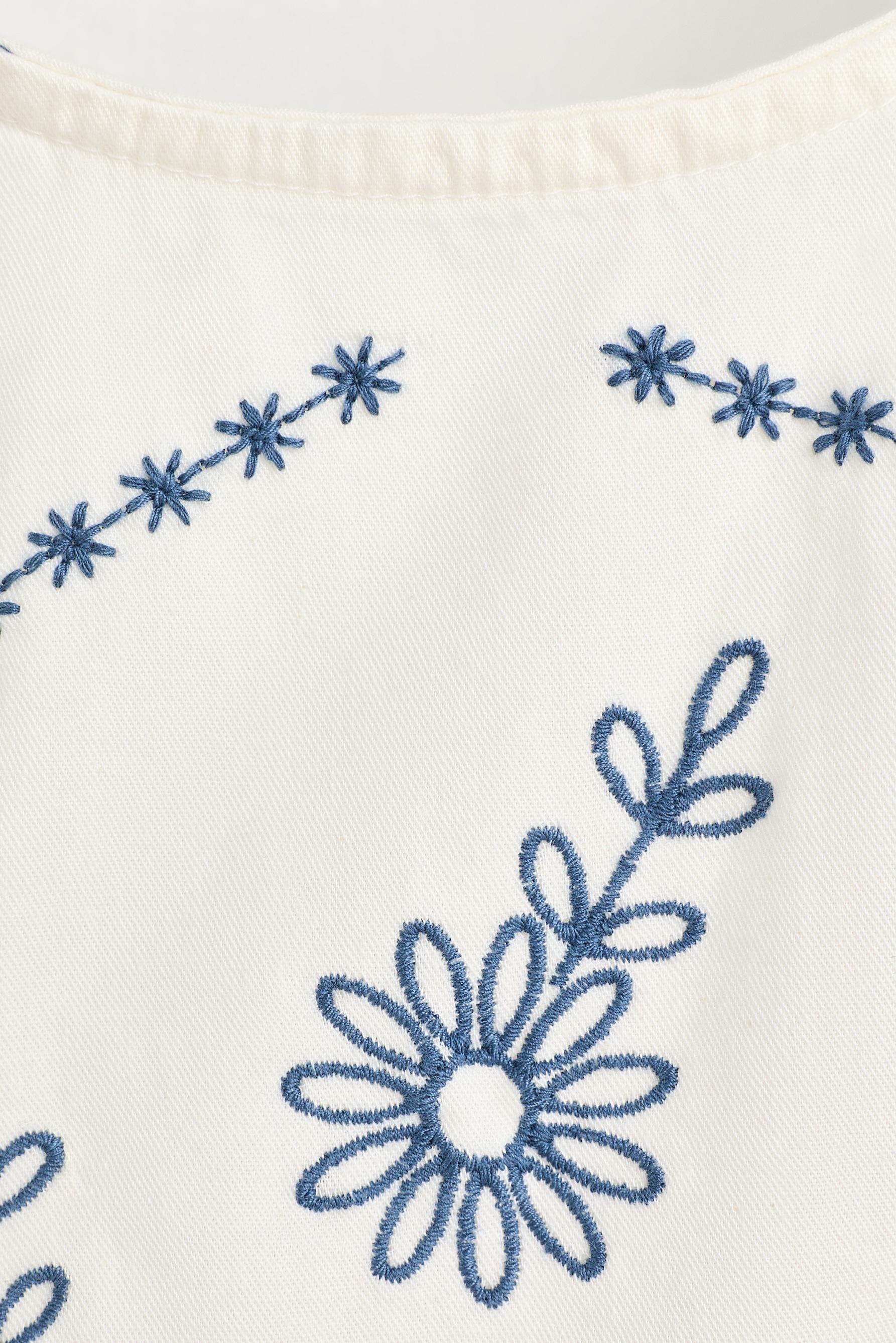 Embroidered denim top — WHITE