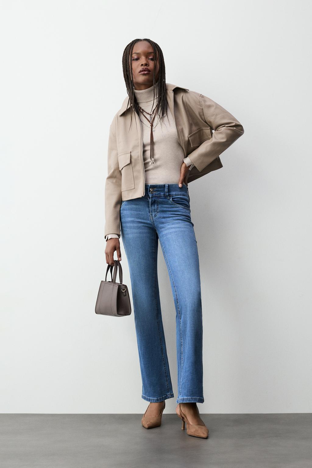 Jeans جرسي سرج منخفض