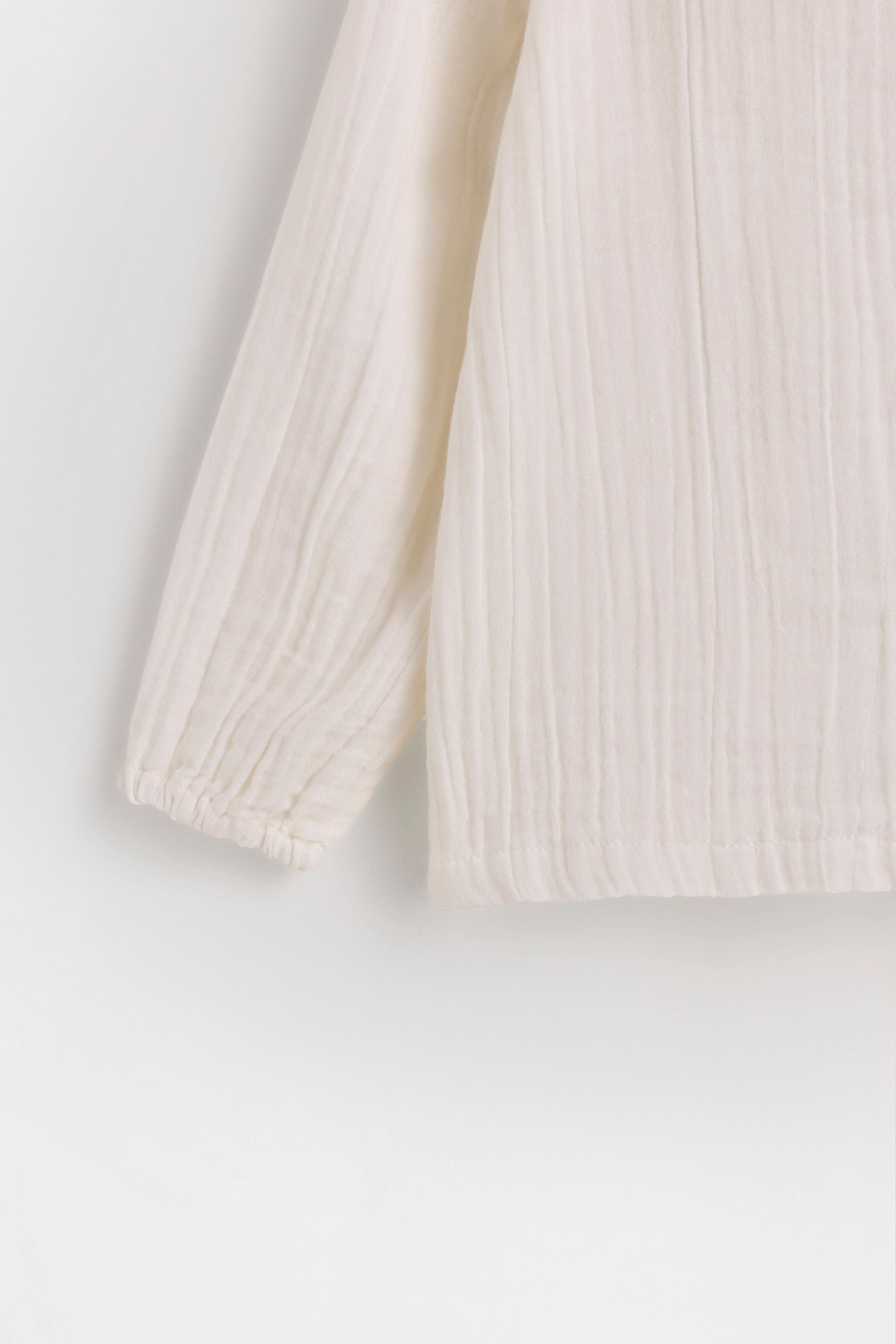 Peter Pan collar shirt — WHITE