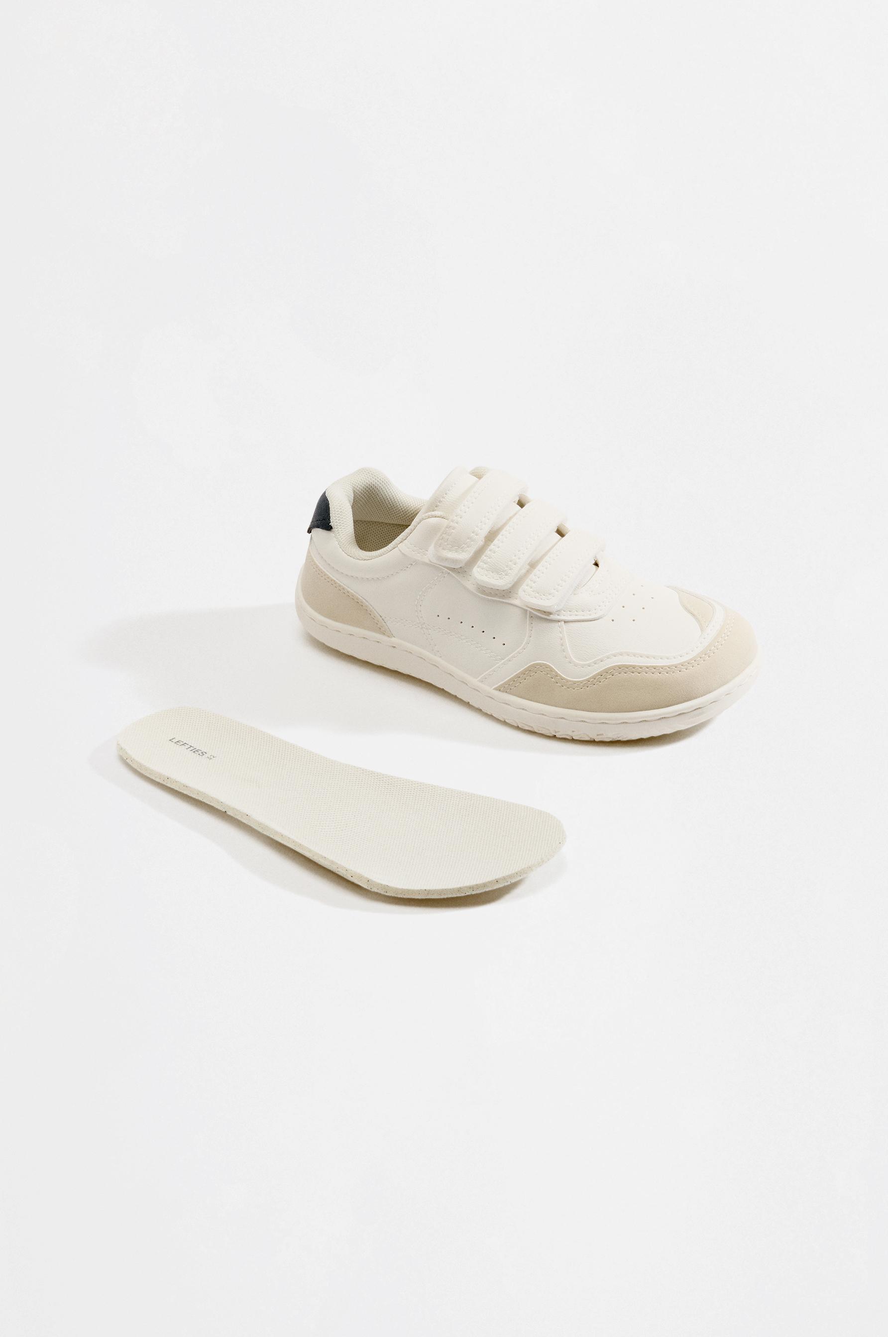 Casual sneakers — WHITE