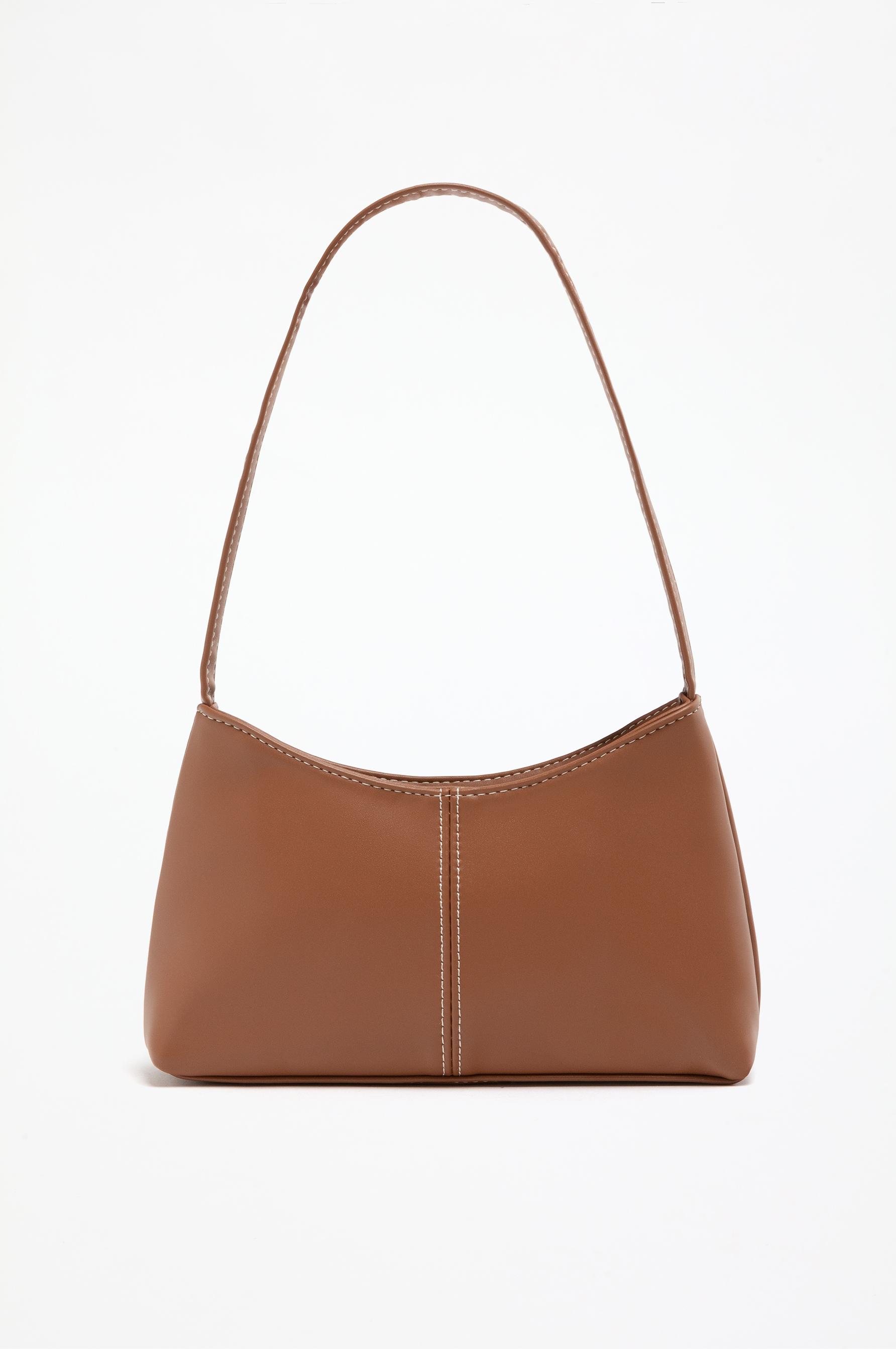 Bolso de hombro pespuntes