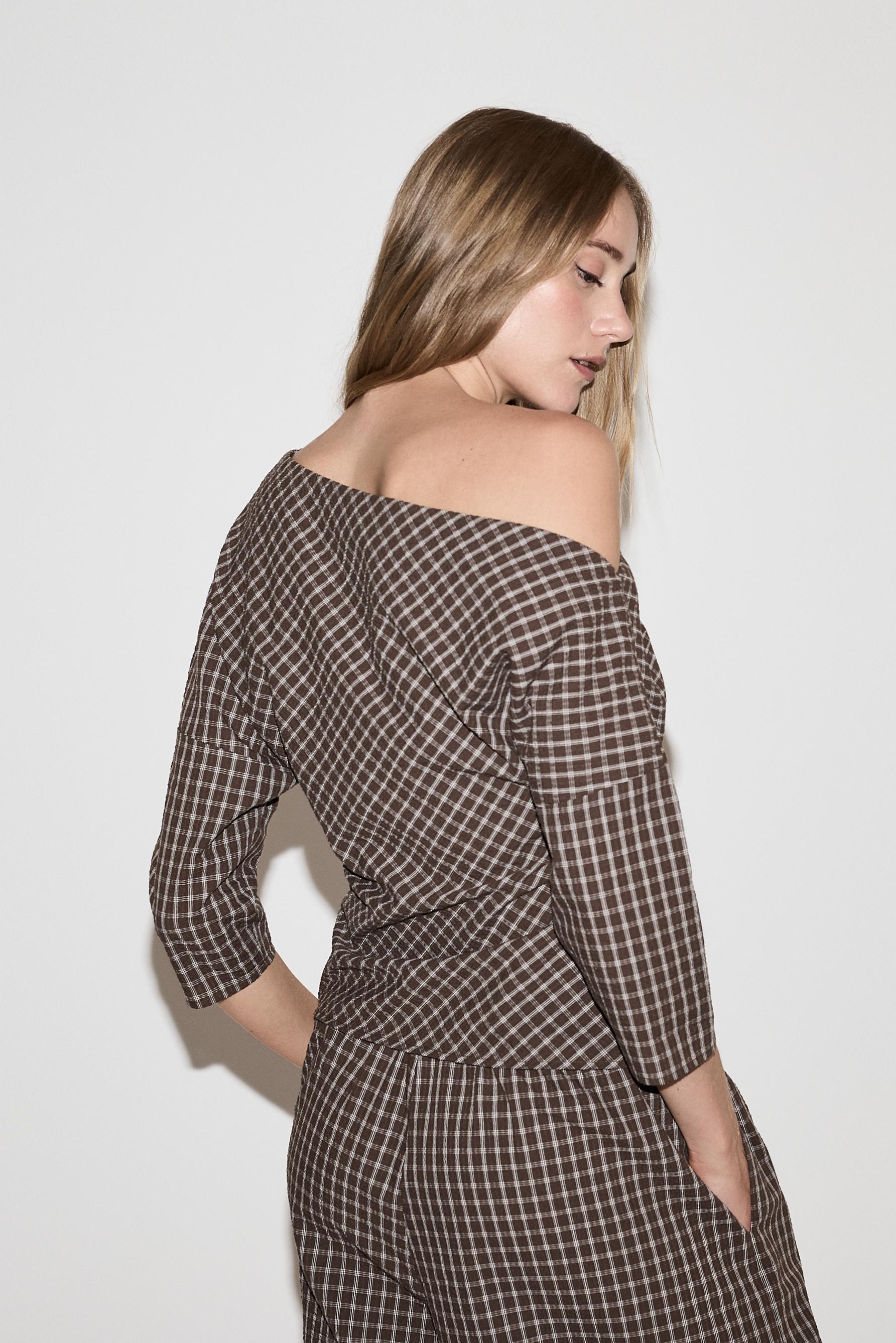 Asymmetric plaid top — BROWN