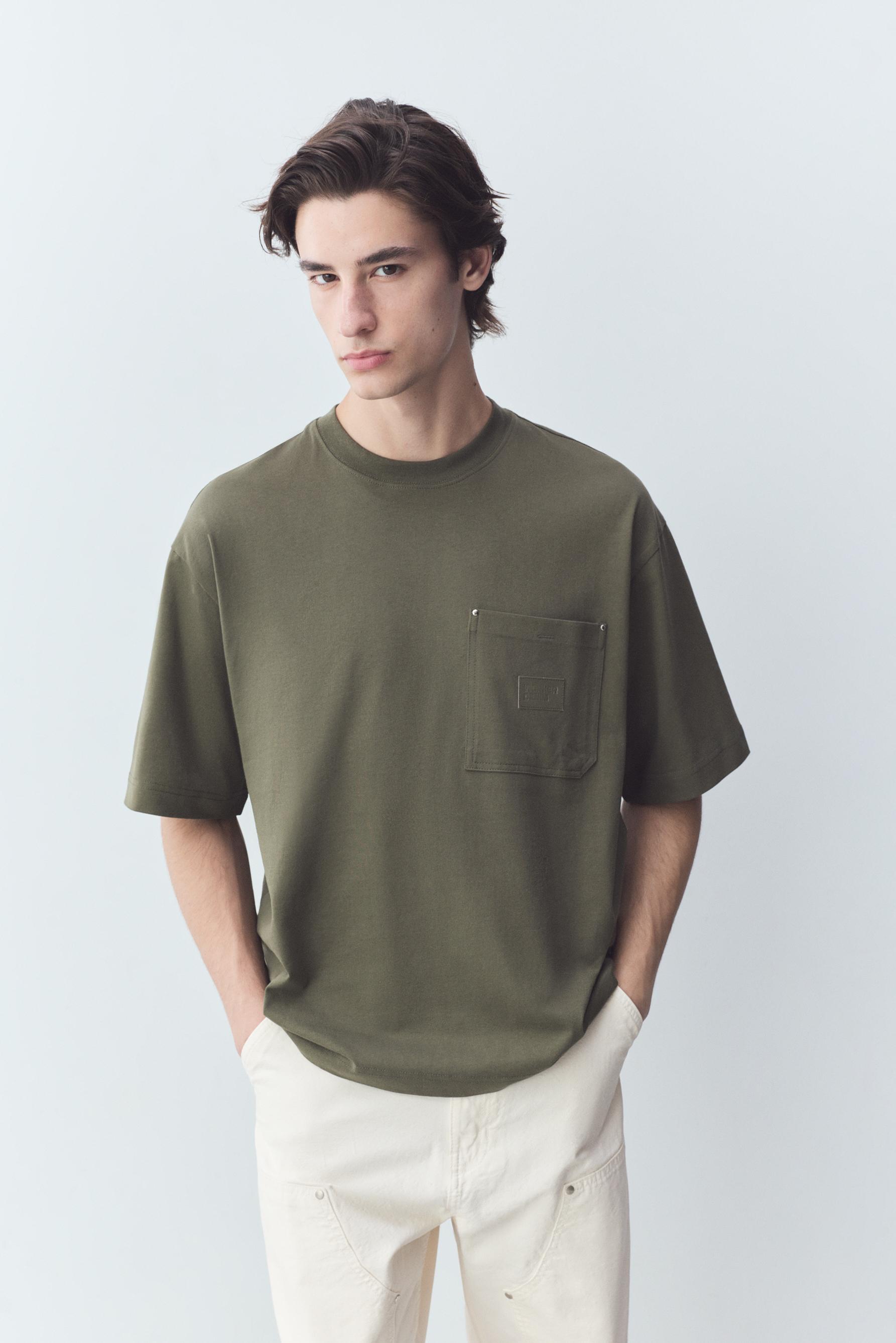 Camiseta oversize bolsillo