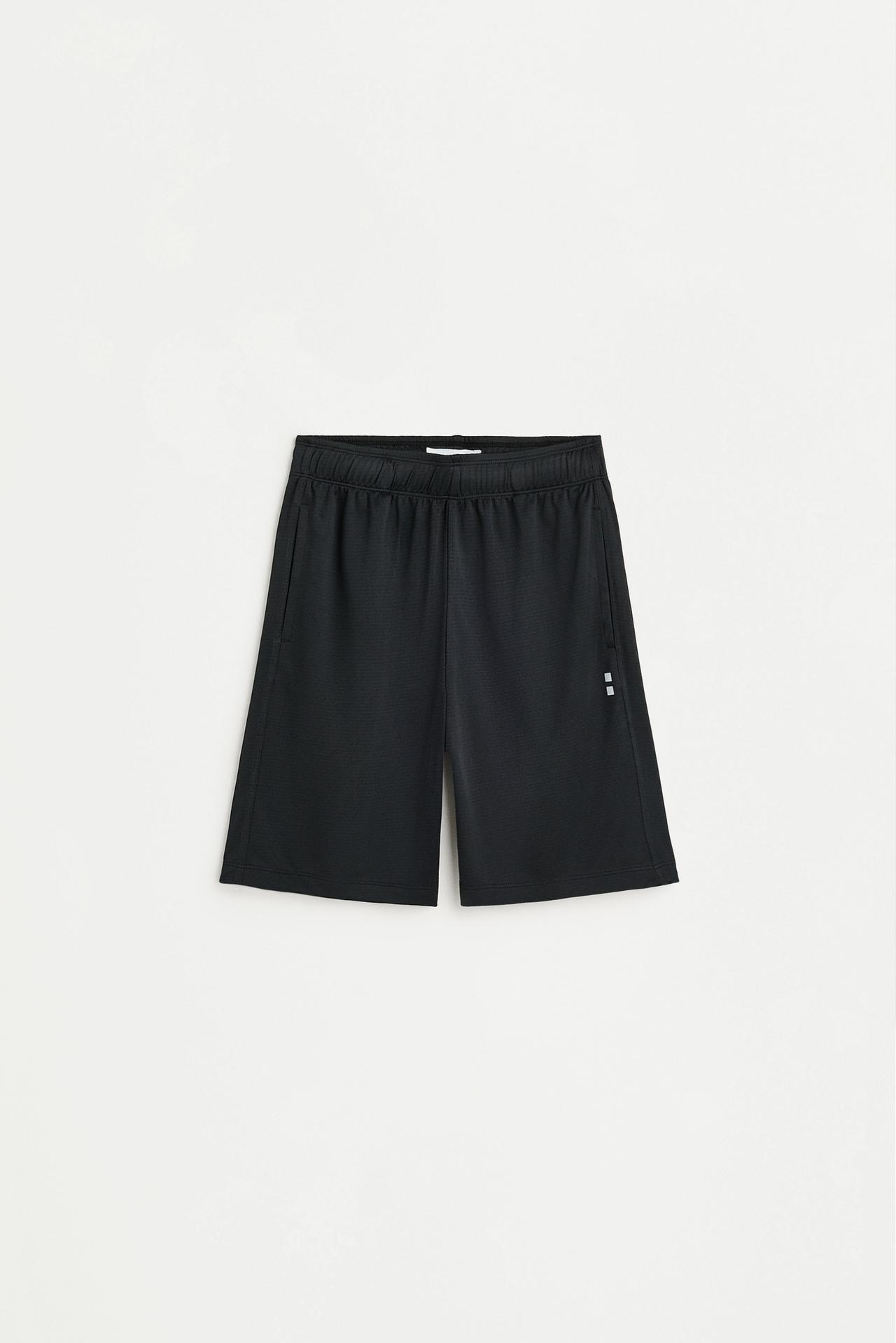 Bermuda sports shorts — BLACK