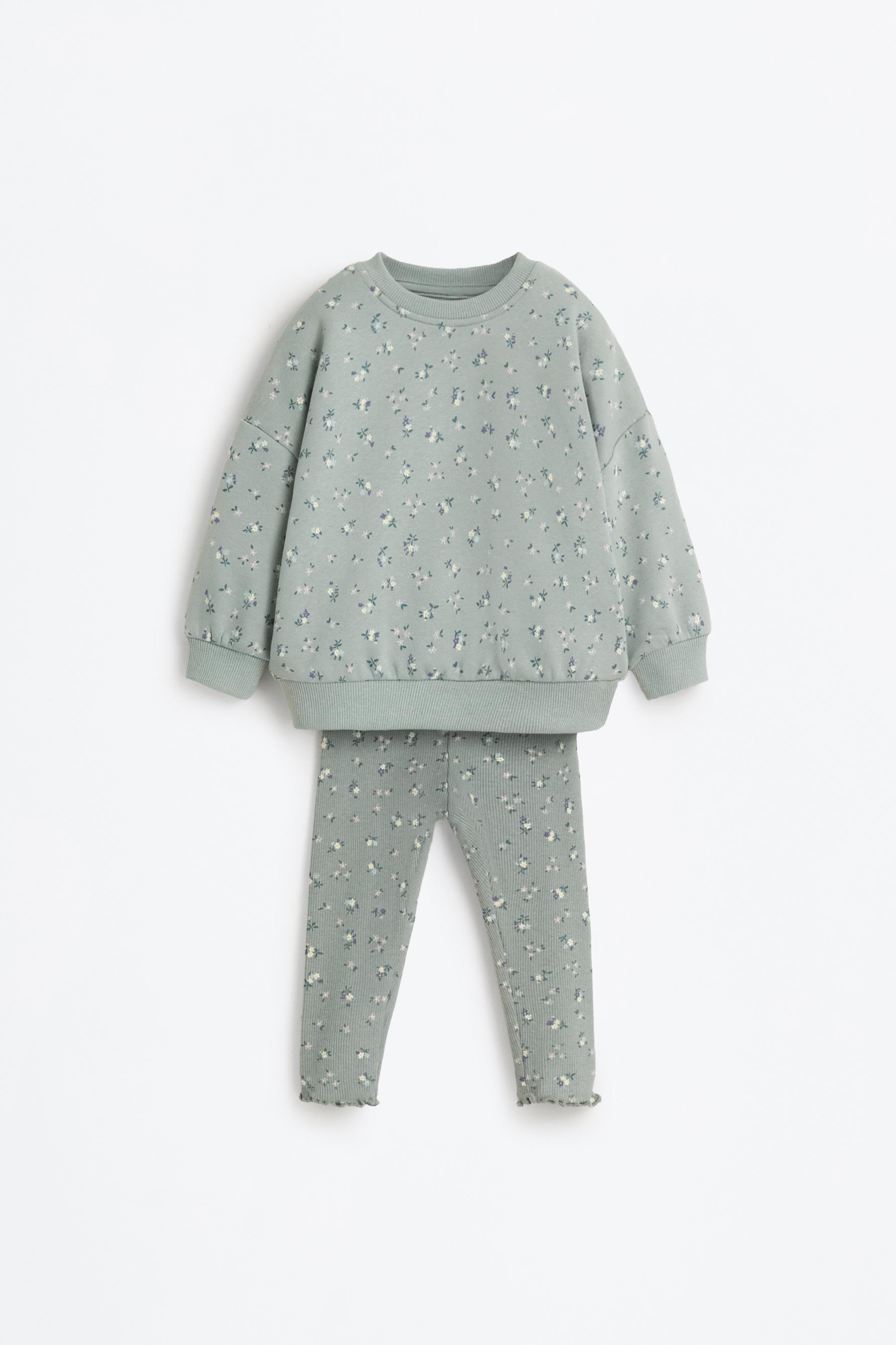 Conjunto sudadera estampada y legging canalé