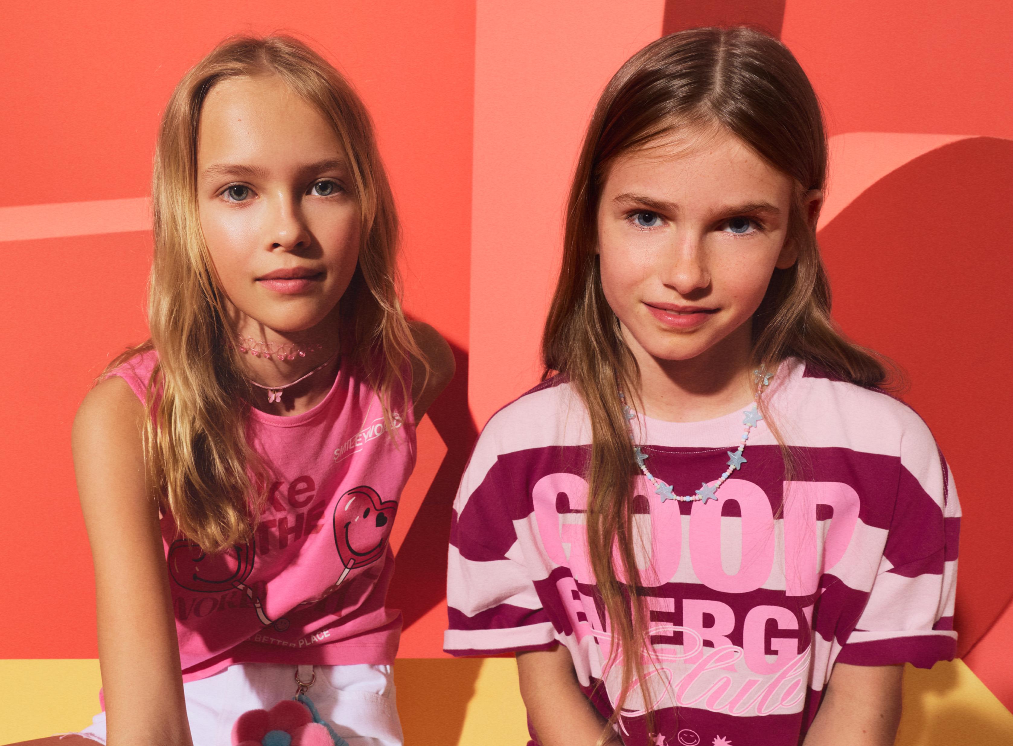 SmileyWorld® striped T-shirt — DARK PINK
