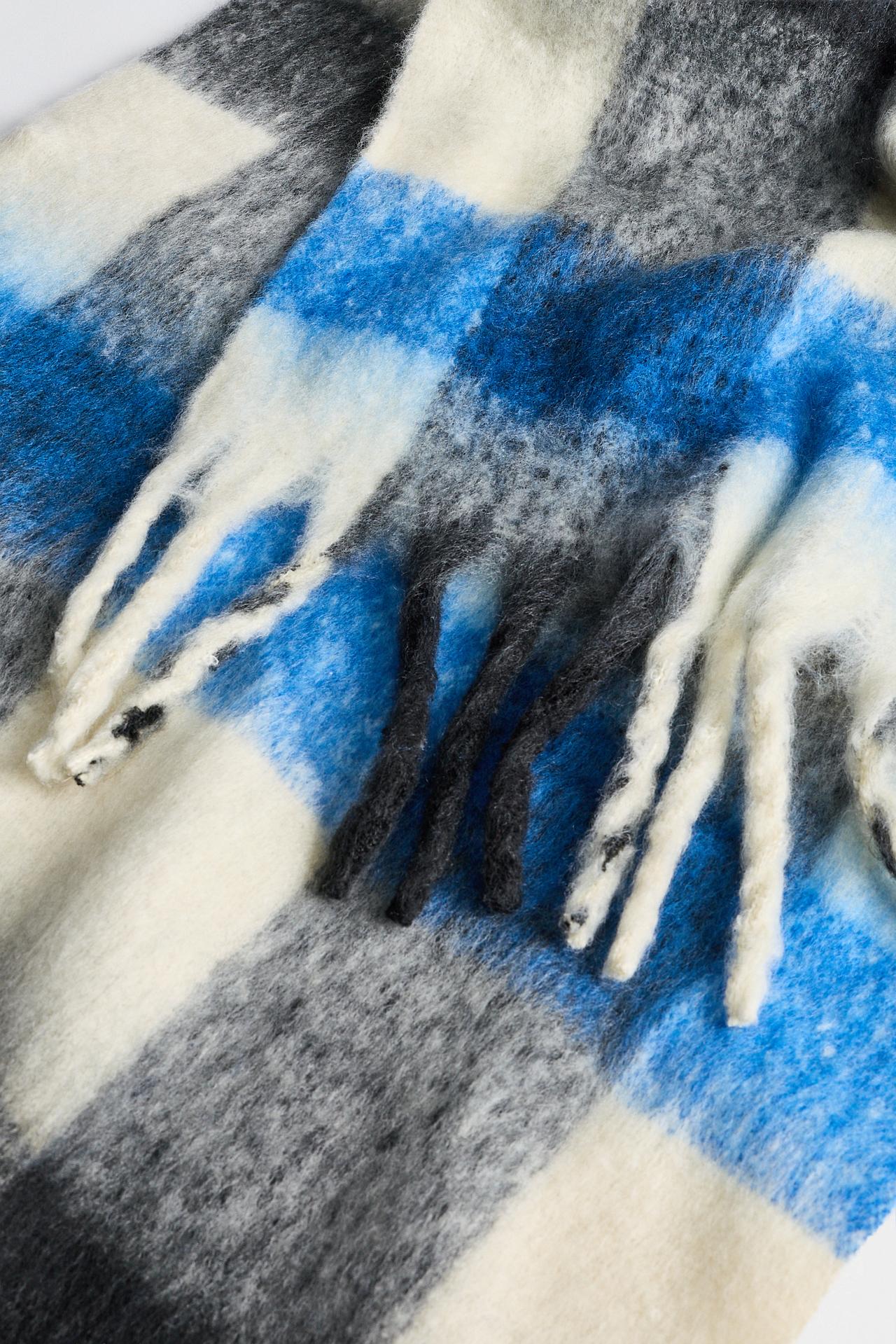 Check scarf — BLUE