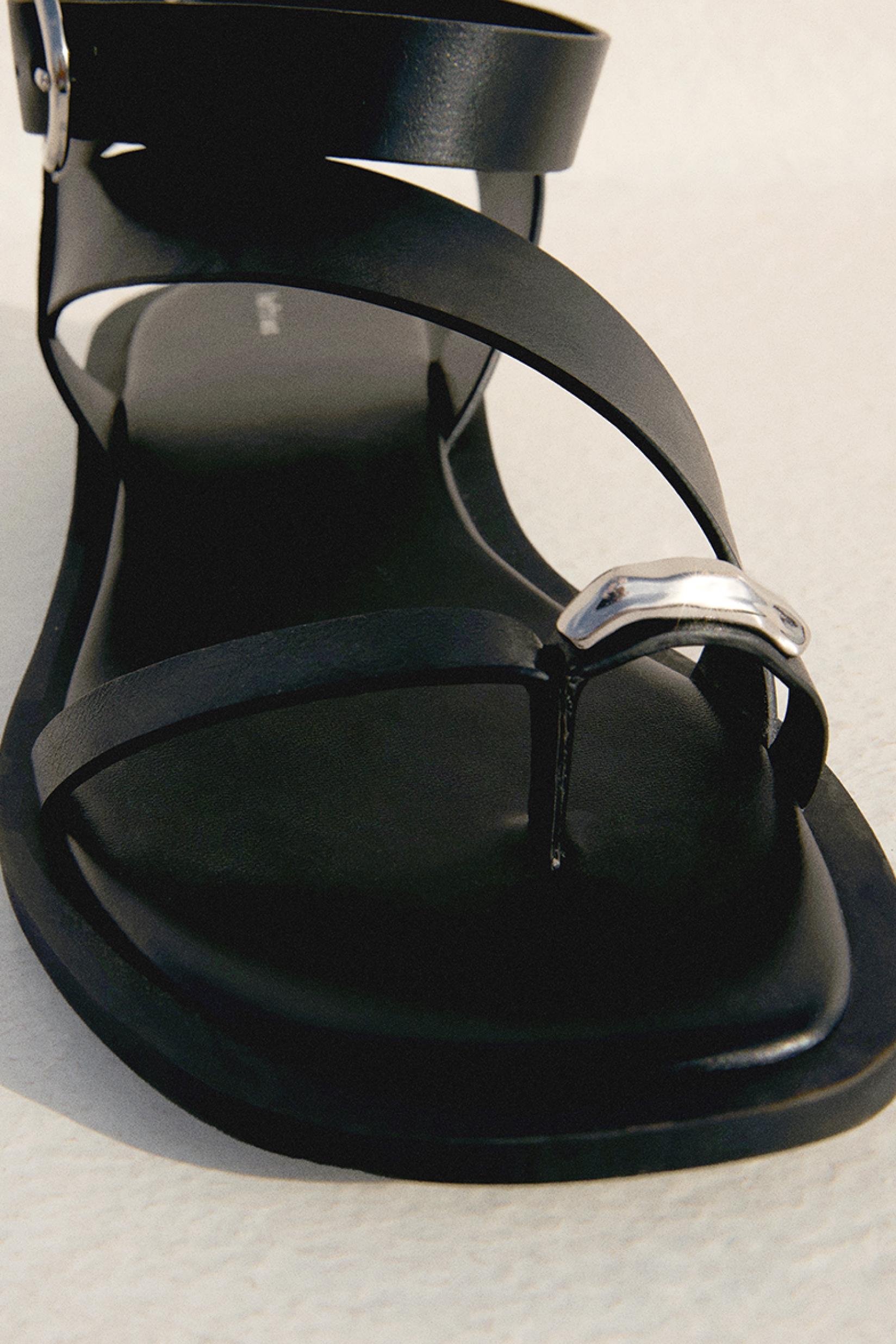 Flat slider sandals — BLACK