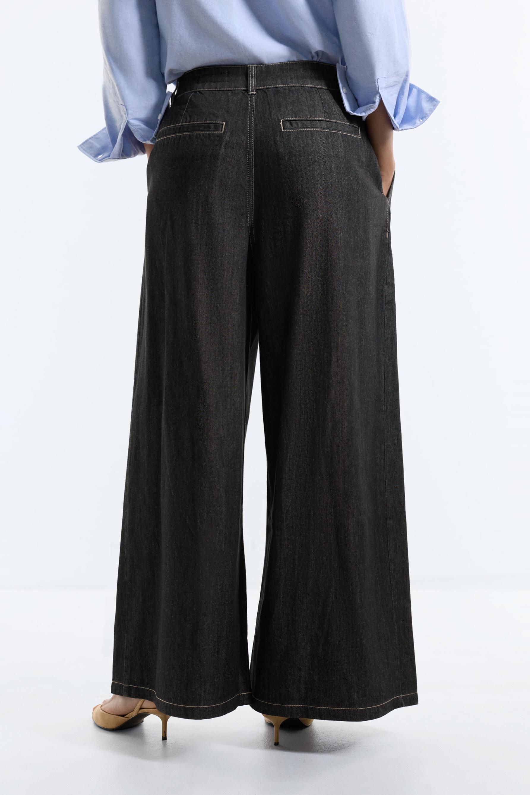 Super wide-leg pleated jeans — BLACK