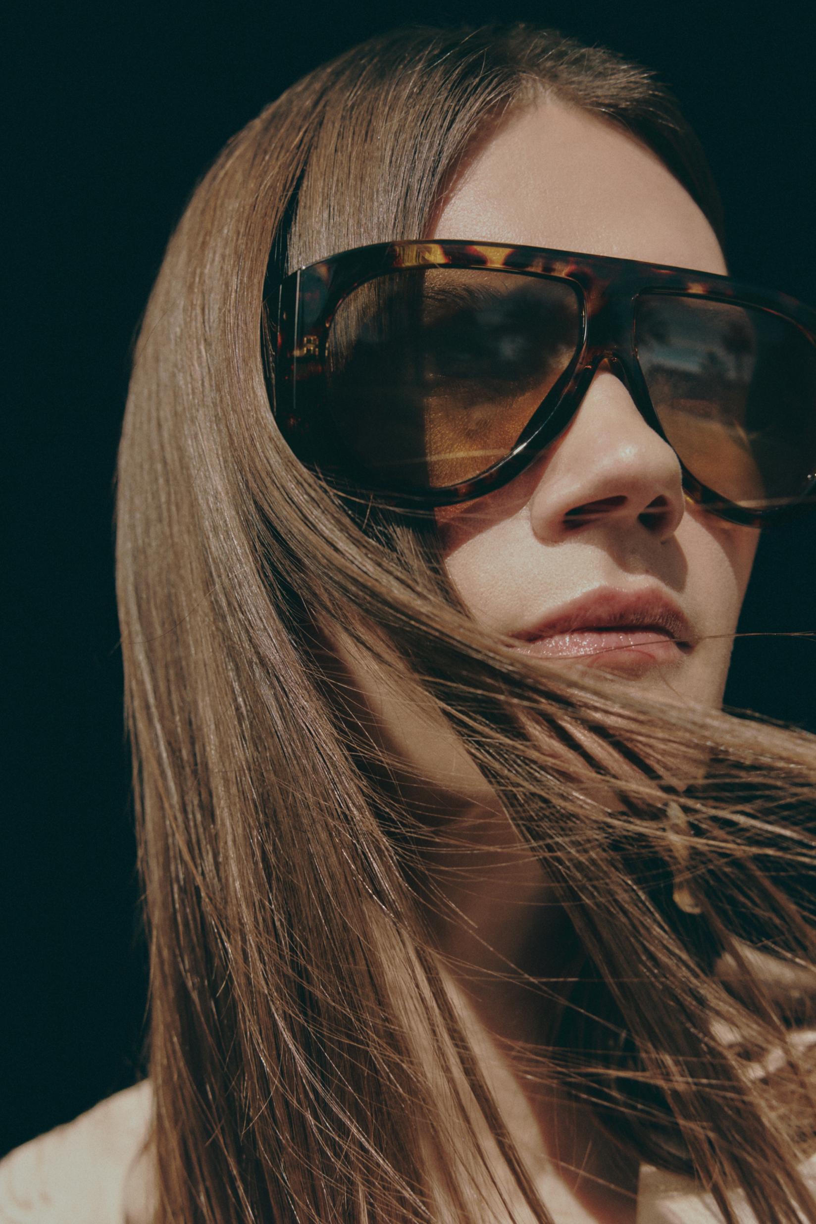Tortoiseshell aviator sunglasses — TORTOISESHELL