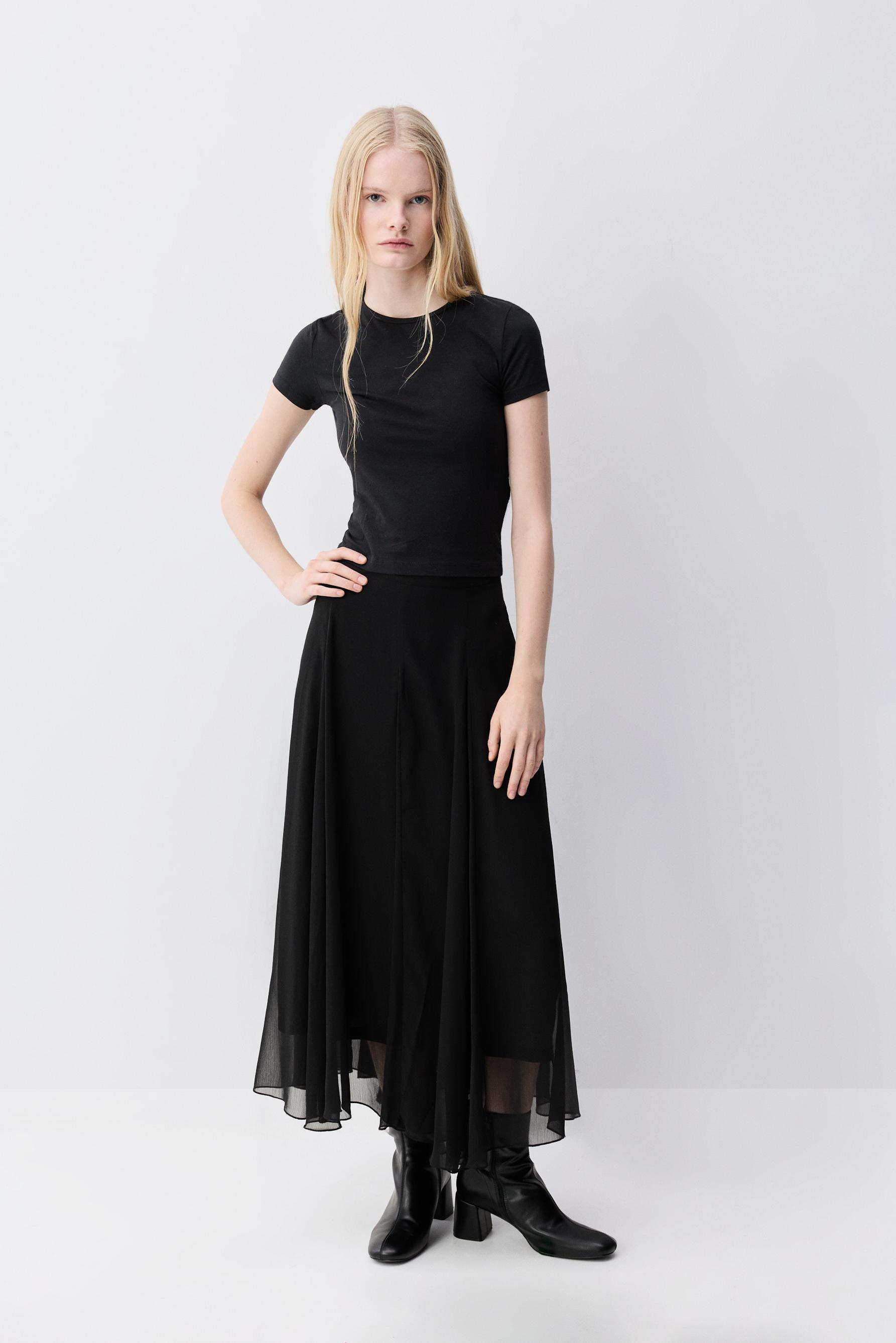 Camiseta cropped cuello redondo