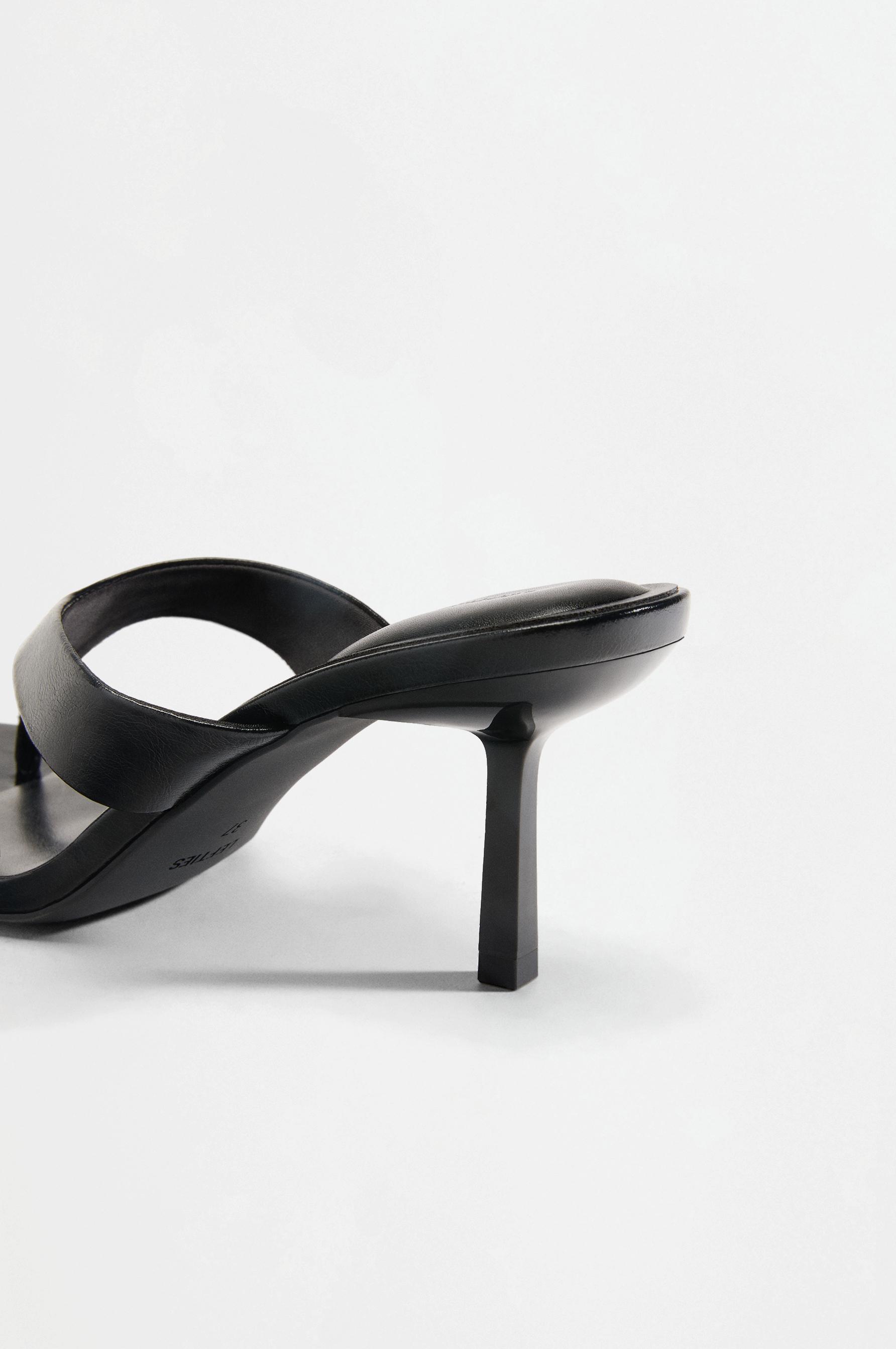 Thong heeled sandals — BLACK