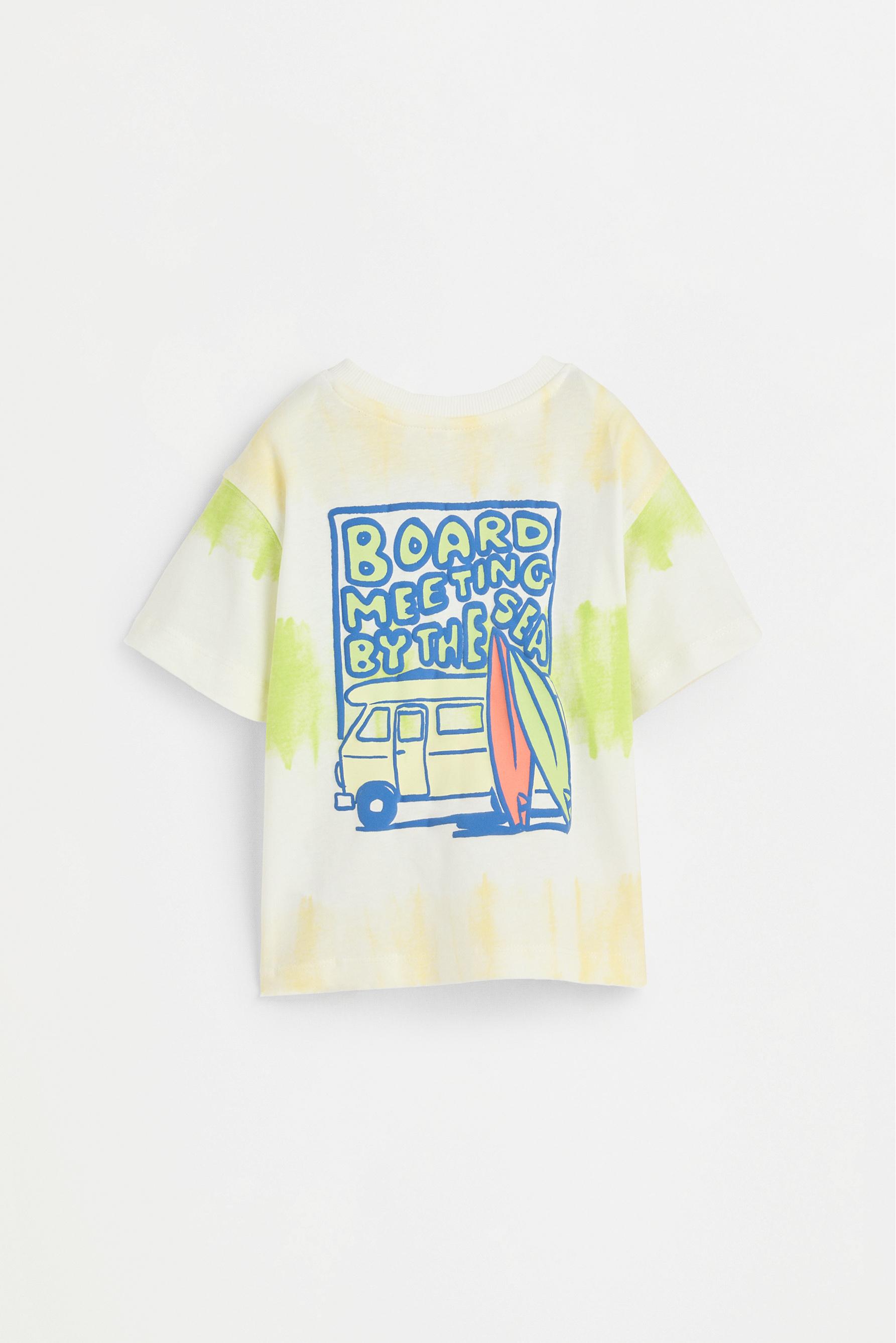T-shirt with a maxi print on the back — WHITE