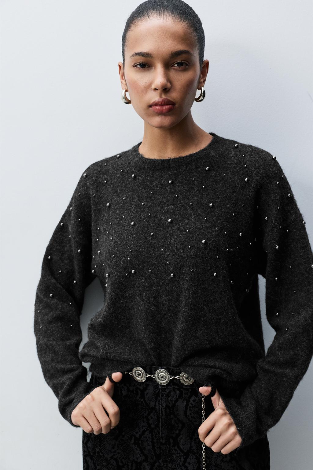 Appliqué knit sweater