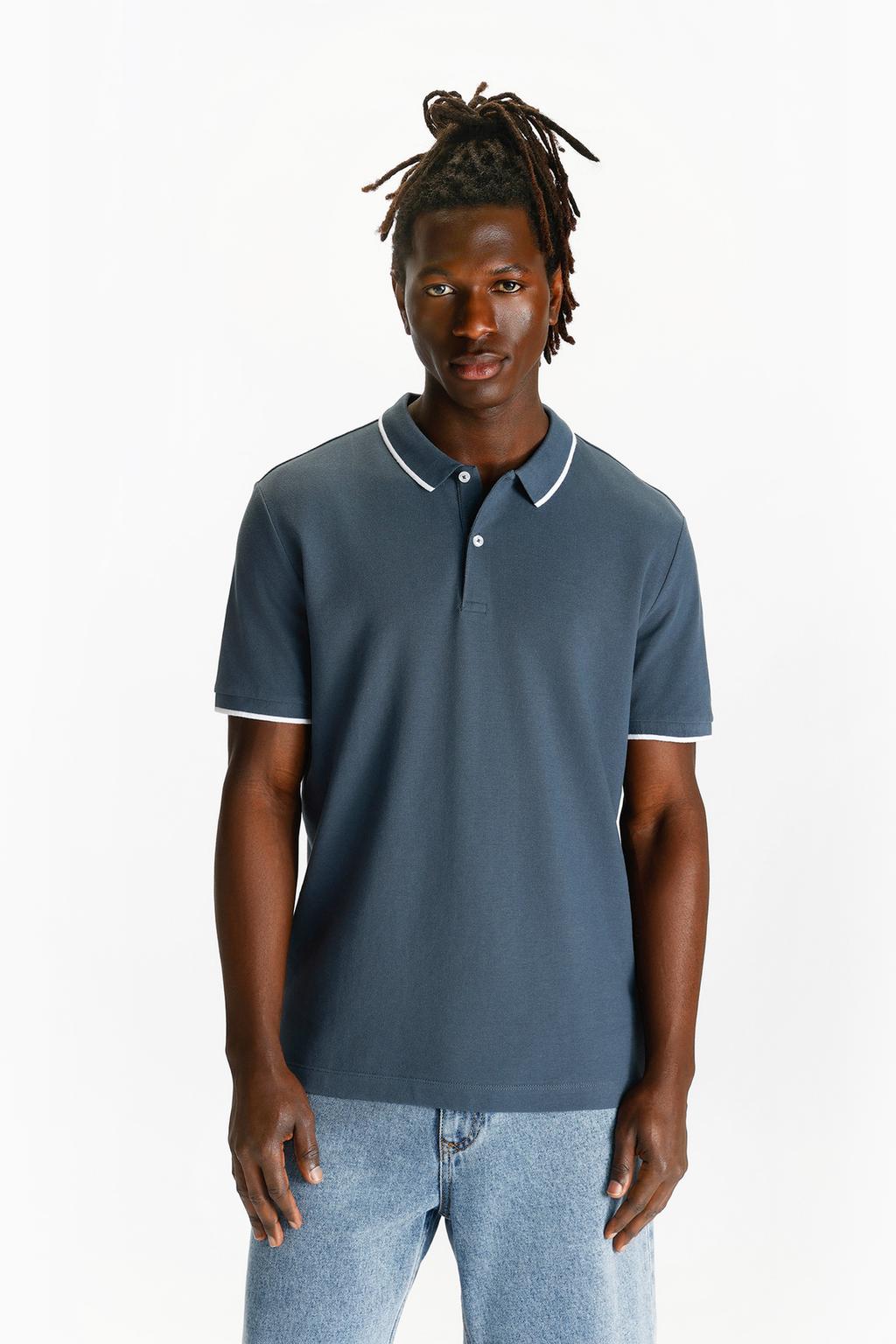 Basic contrast polo shirt