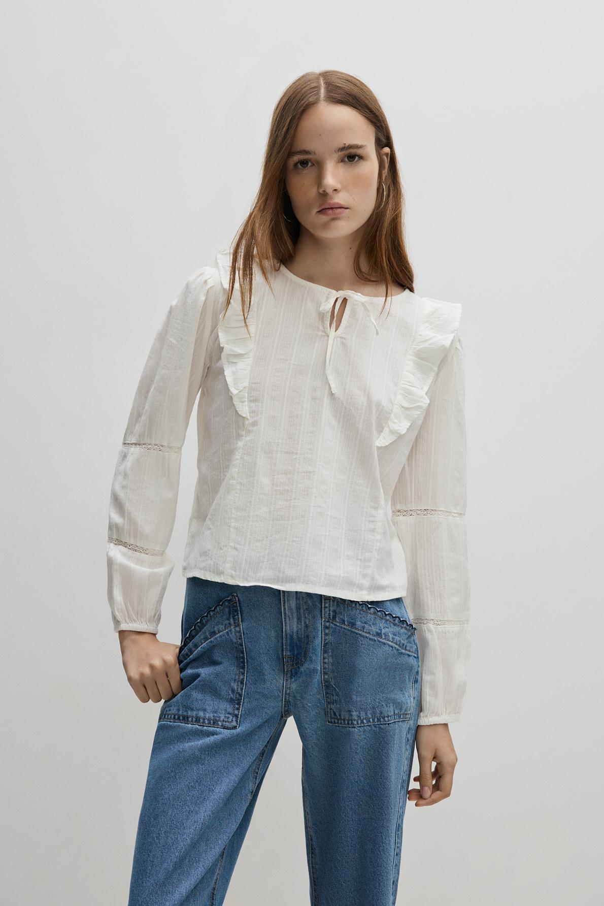 Blusa volantes encaje