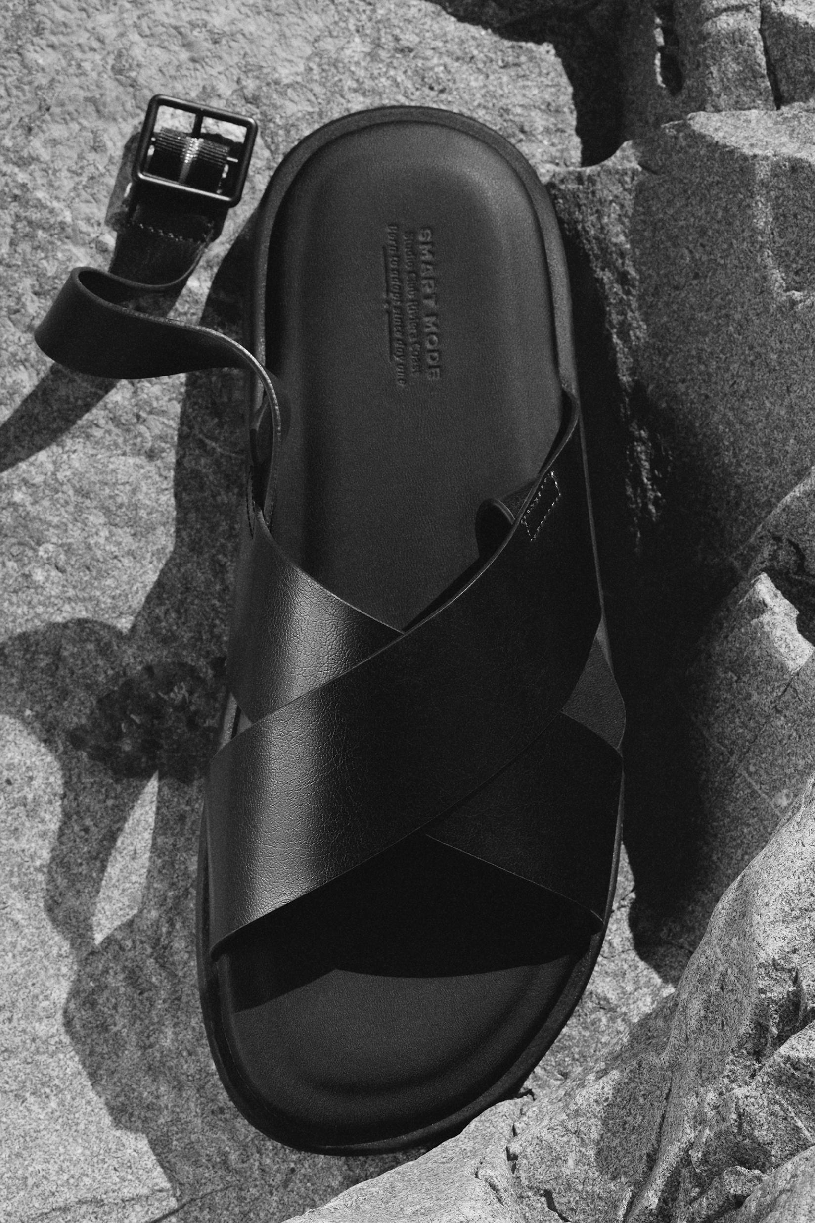 Strap sandal — BLACK