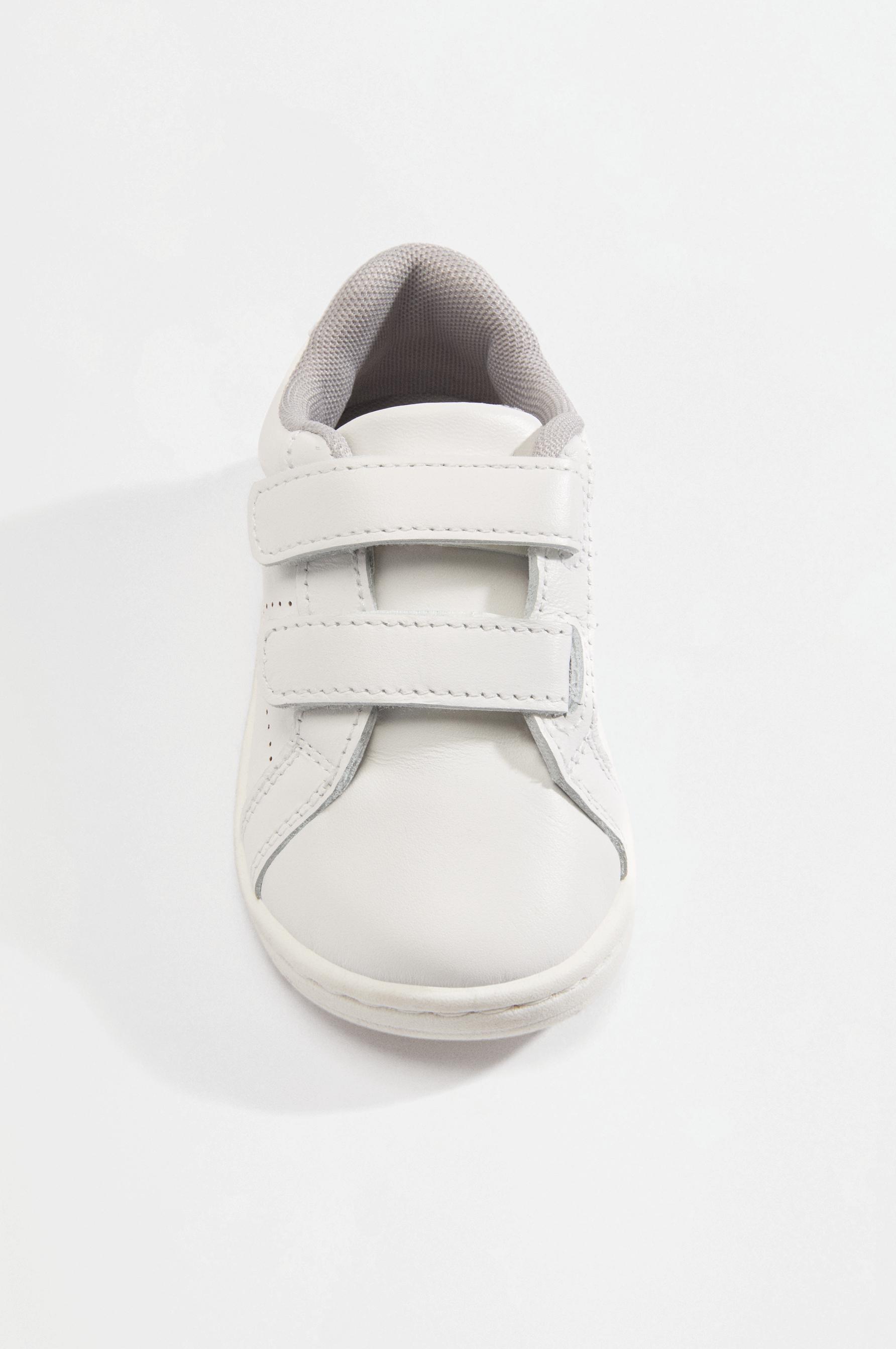 Leather slippers — WHITE