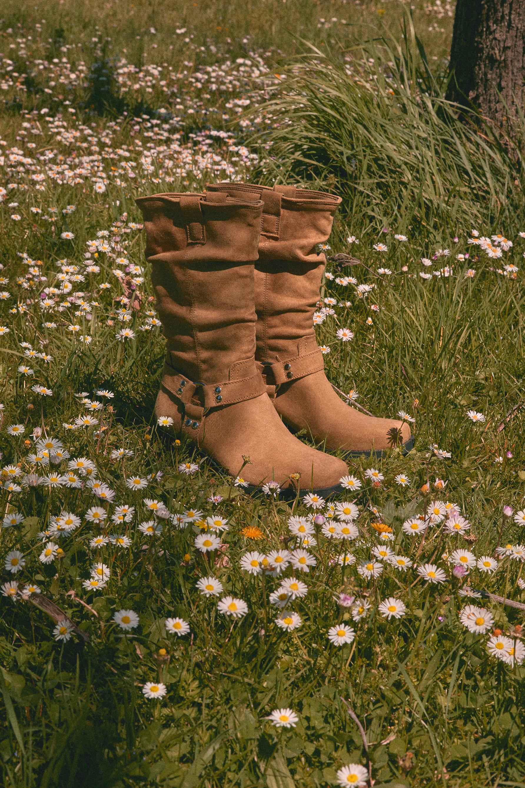 Cowboy boots — BROWN
