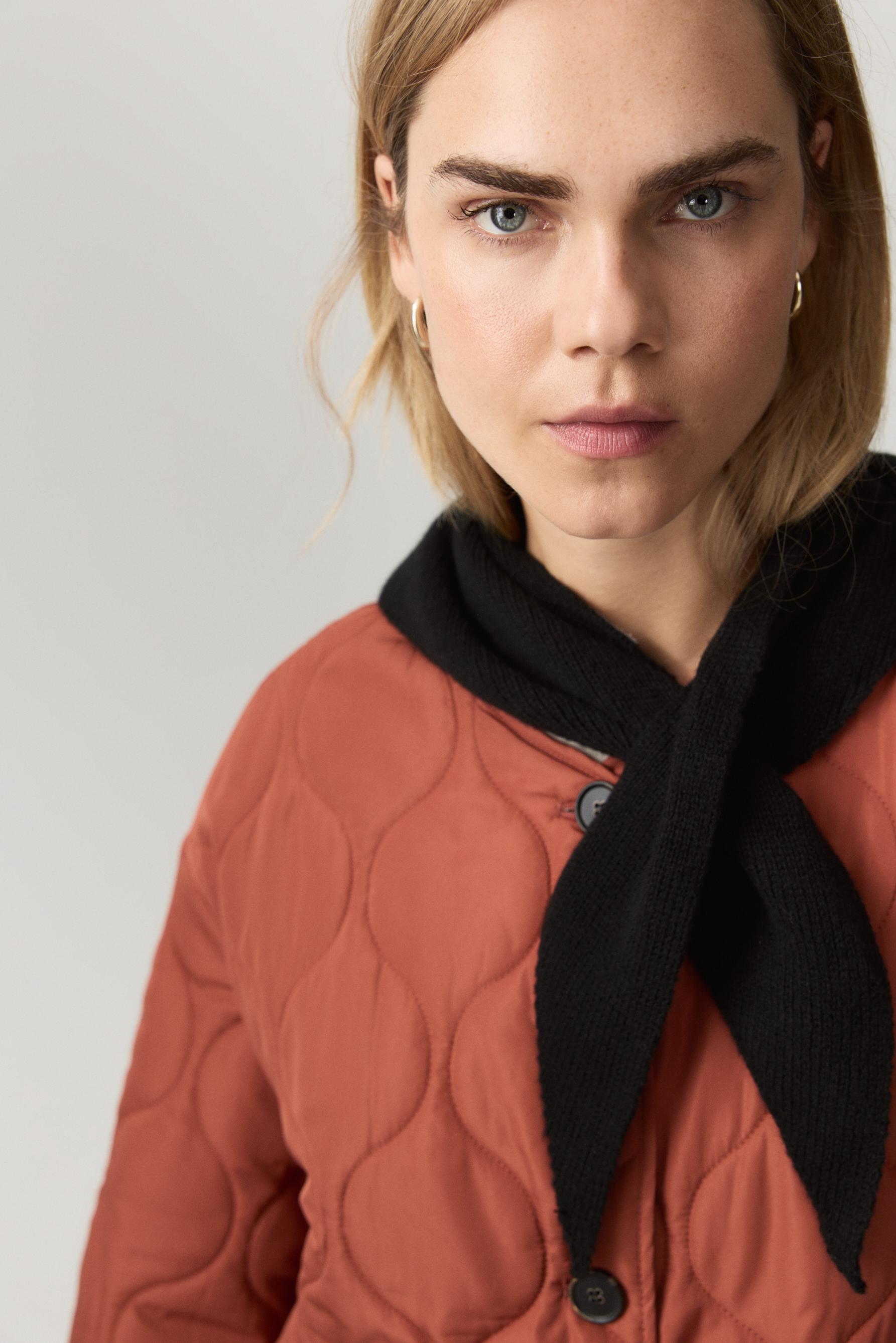 Pañoleta triangular punto