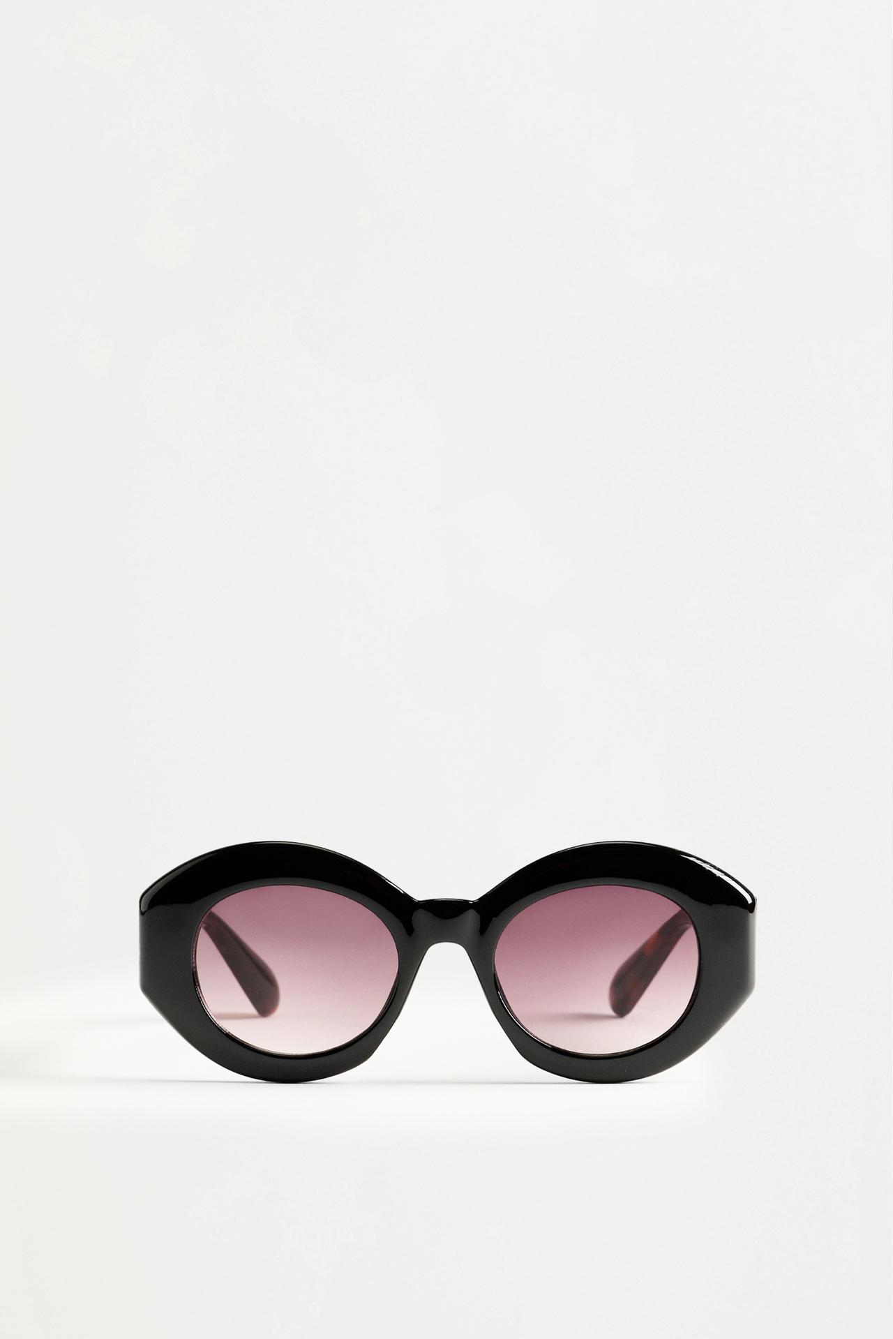 Dark tortoiseshell round sunglasses — BLACK