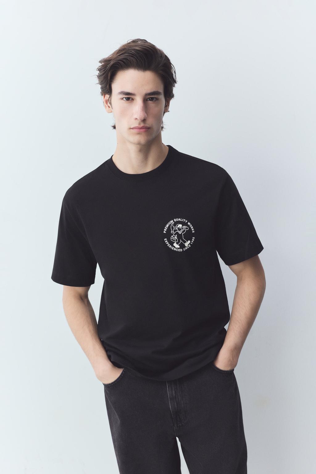 T-shirt com estampados