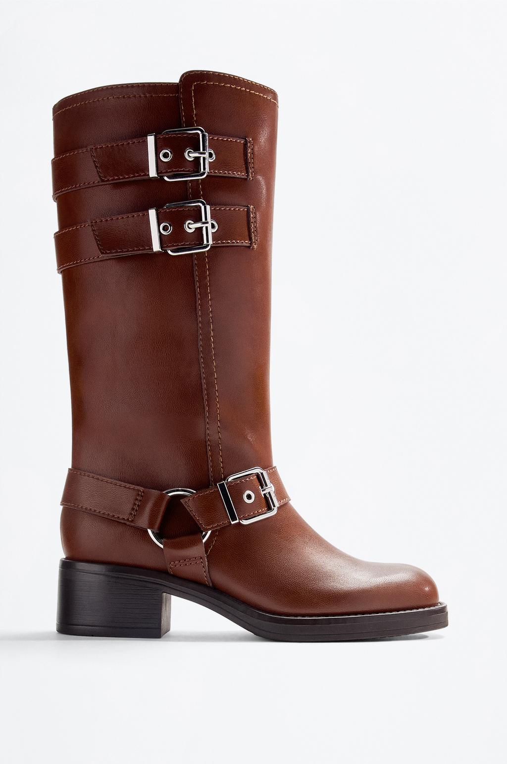 Flat buckle boots
