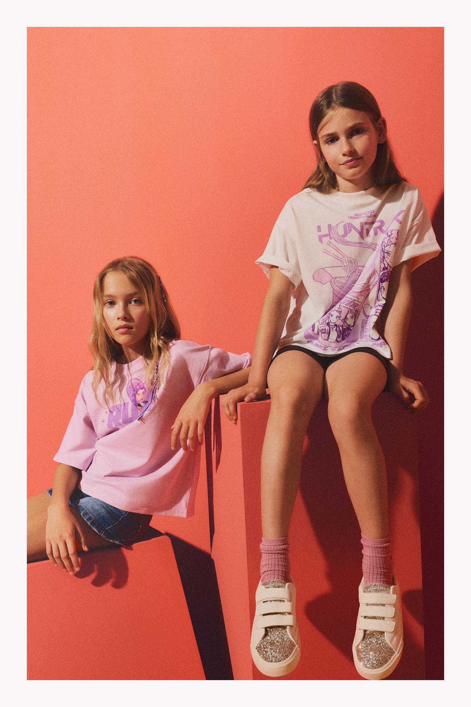 Huntrix K-Pop Demon Hunters™/© Netflix T-shirt and shorts set — OFF WHITE