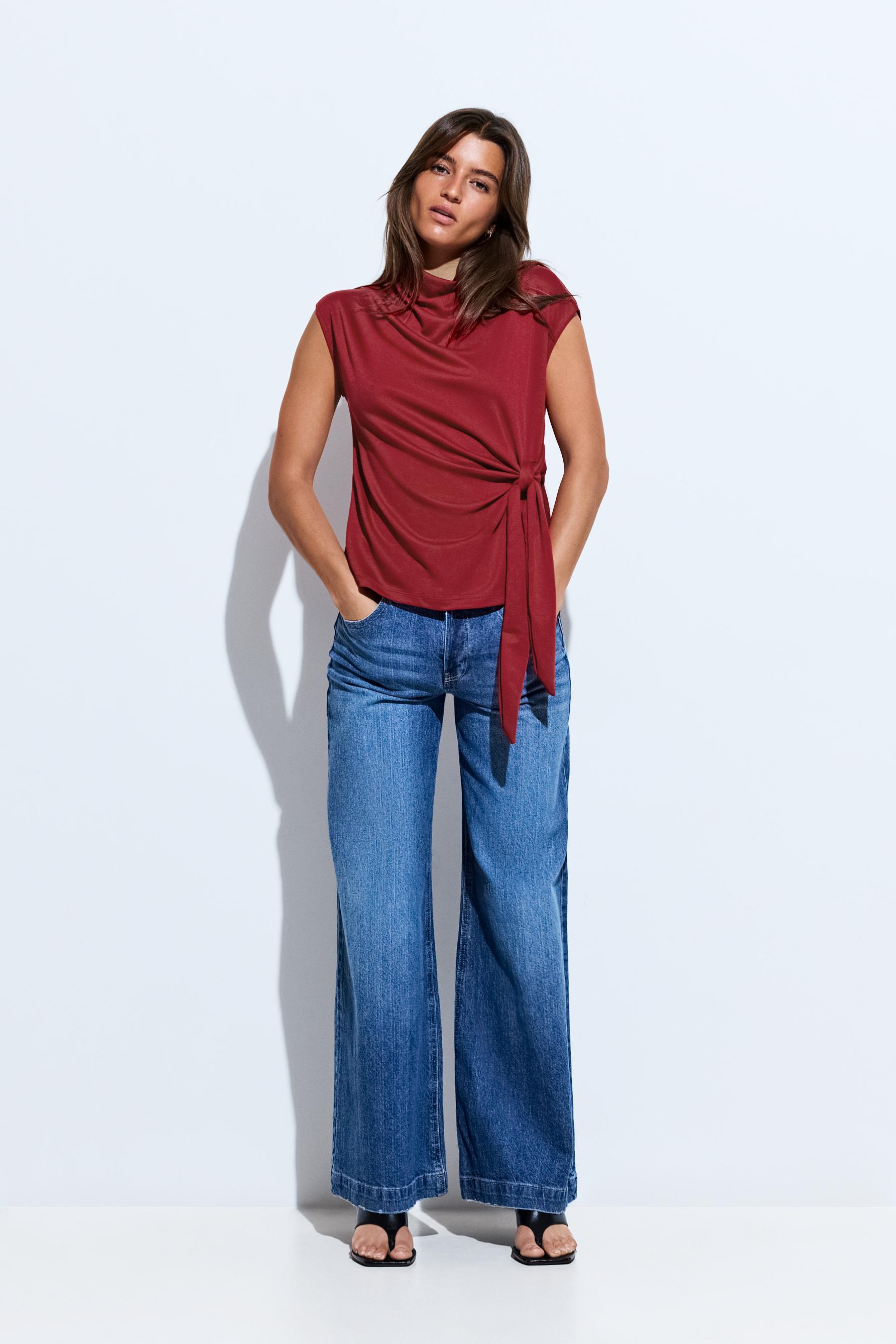 Flowing tie-detail T-shirt — RED