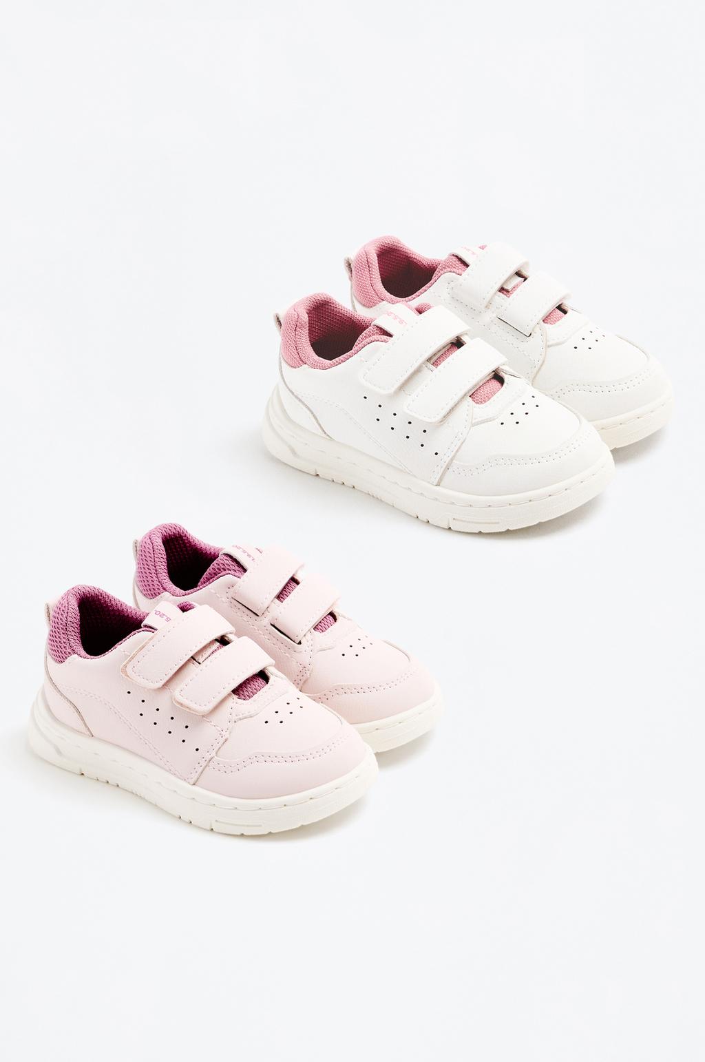 Pack of Trainers